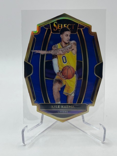 2018-19 SELECT KYLE KUZMA #190 PREMIER BLUE PRIZM #D 150/249 SP