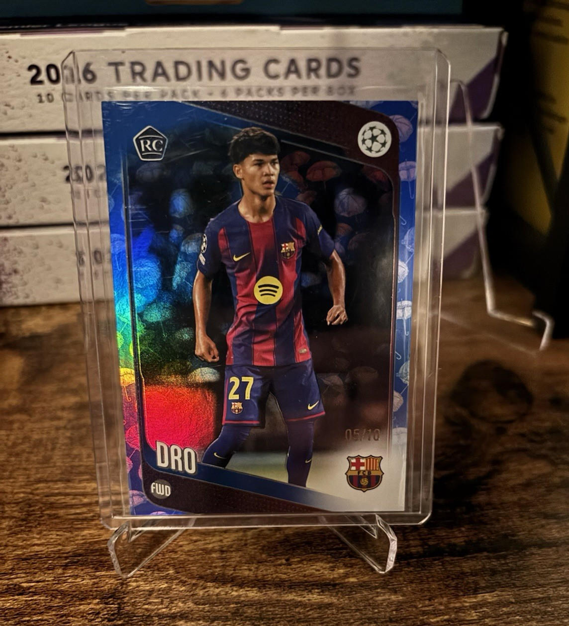 Dro Fernandez FC Barcelona, Topps, 2025-26 UEFA, no. 111 RC, 05/10 Umbrella foil