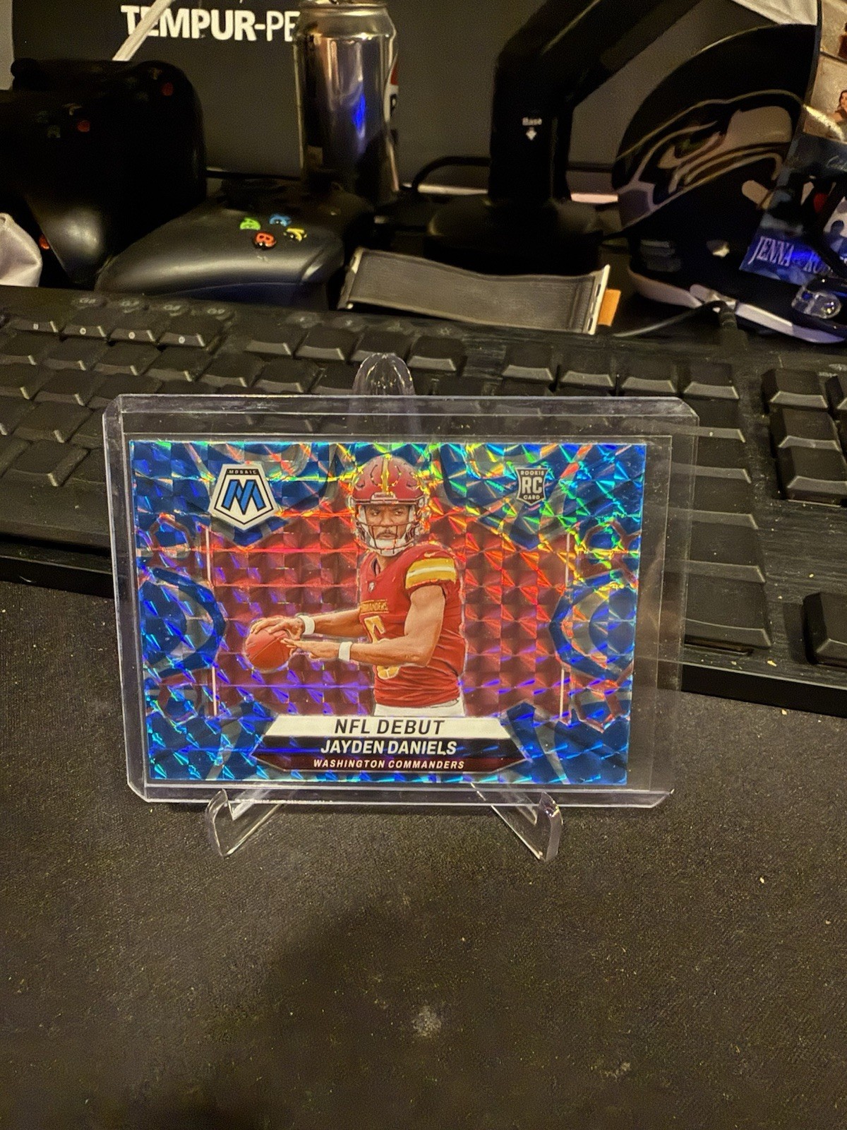 2024 Panini Mosaic – NFL Debut Jayden Daniels Reactive Blue Mosaic Prizm (RC)