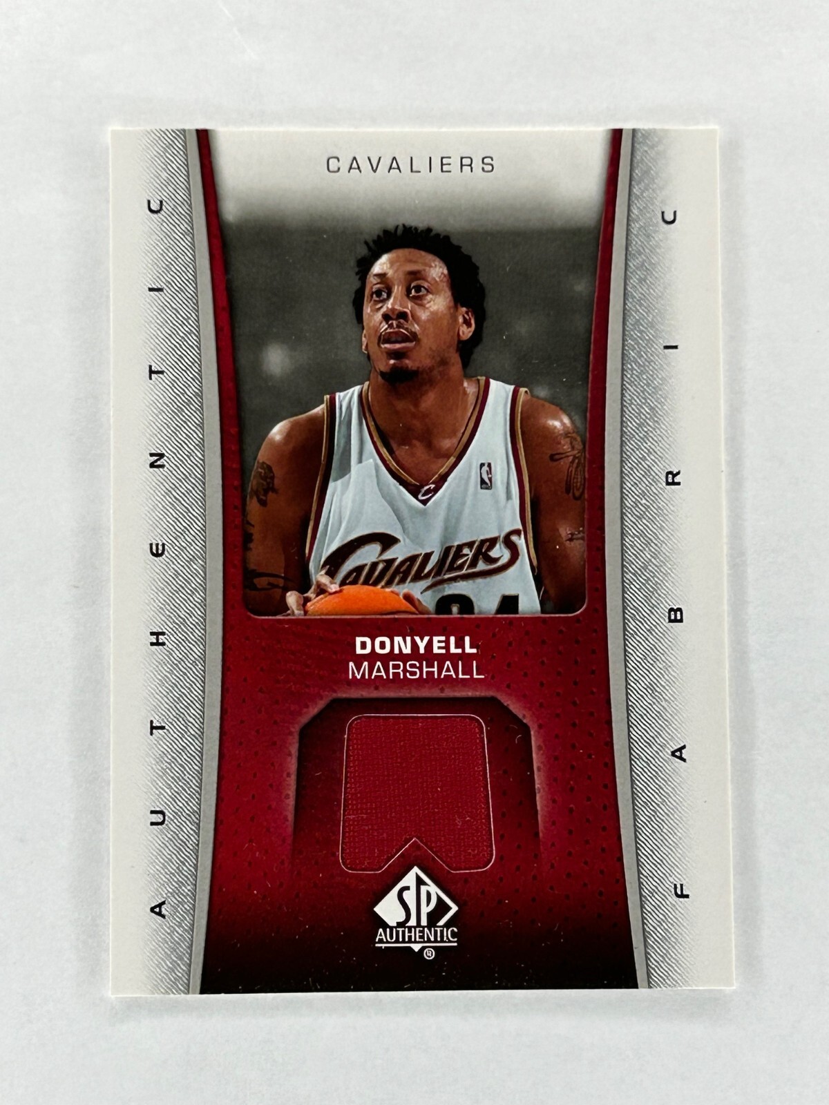 2006-07 SP Authentic Fabrics Game Used Jersey Donyell Marshall #AF-MA Cleveland