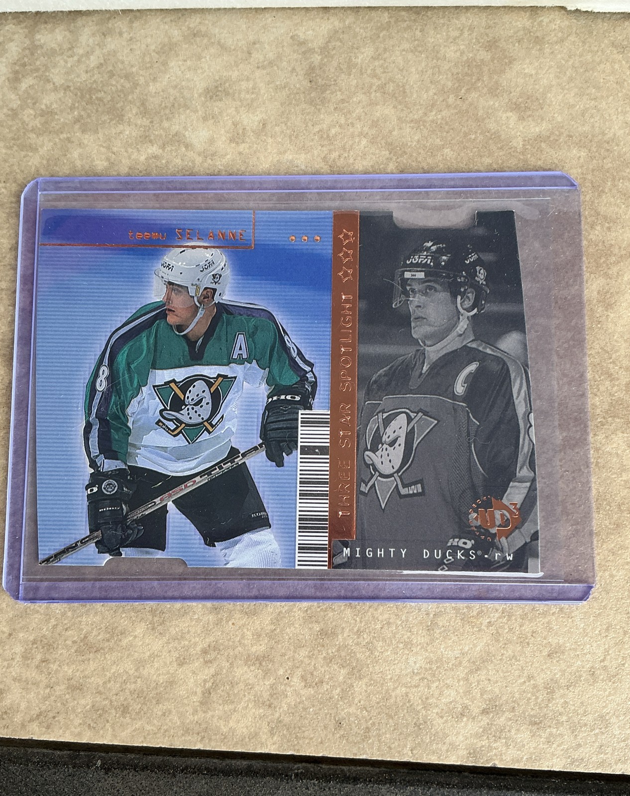 1998-99 Upper Deck UD3 – Three Star Spotlight Teemu Selanne #178 Die-Cut /100
