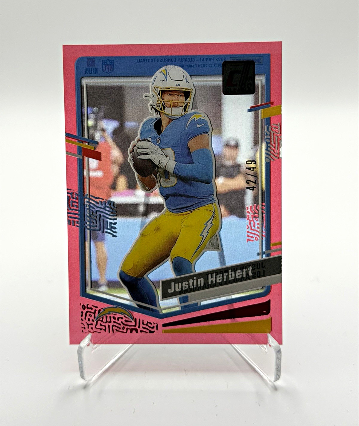 Panini 2023 Clearly Donruss Justin Herbert #29 Pink /49 Los Angeles Chargers