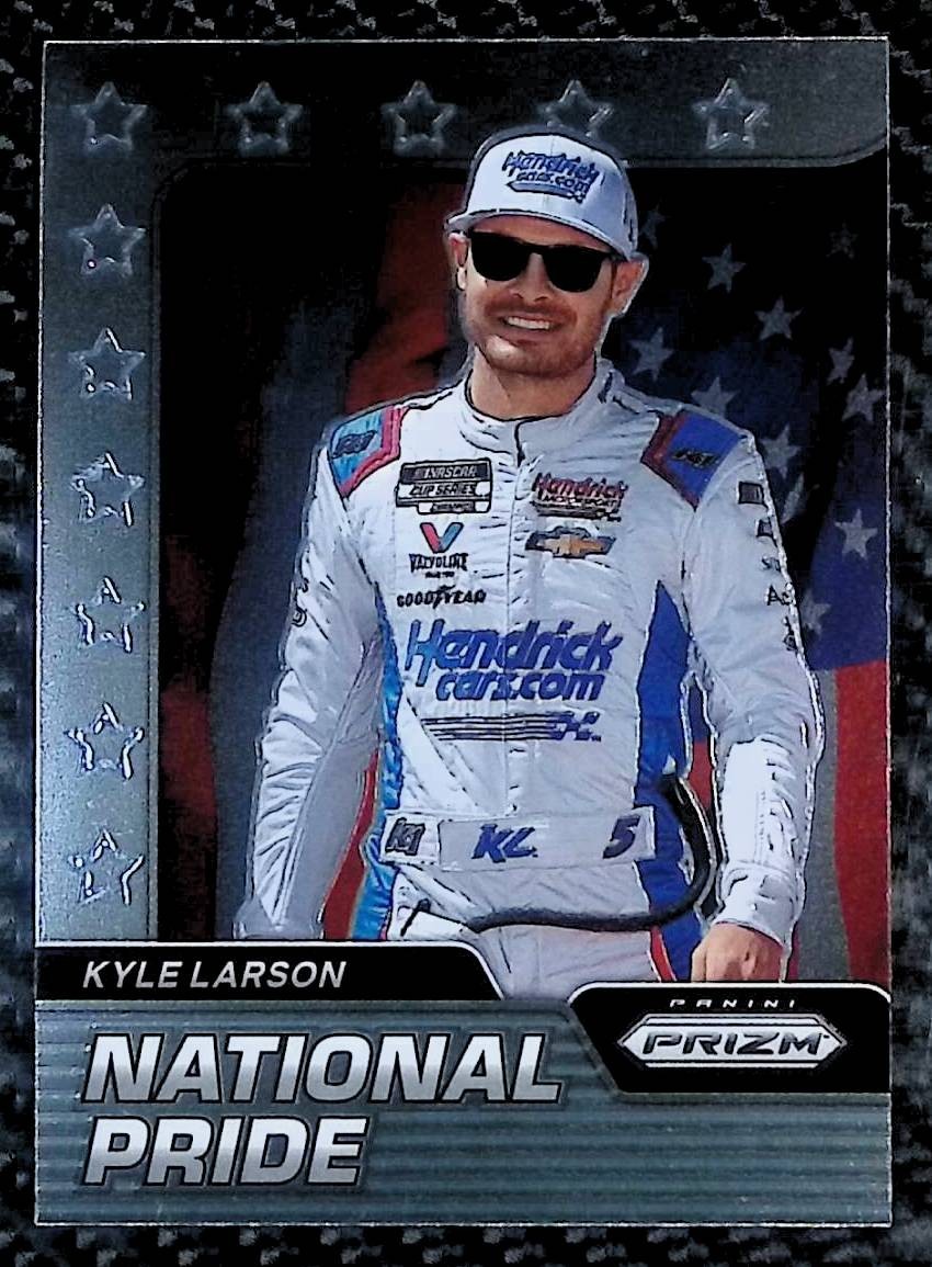Kyle Larson – 2022 Panini Prizm #NP-KL National Pride – Hendrick Motorsports