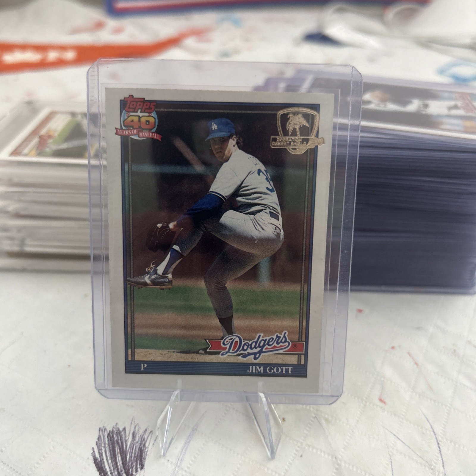 1991 Topps Operation Desert Shield #606 Jim Gott Los Angeles LA Dodgers NRMT G