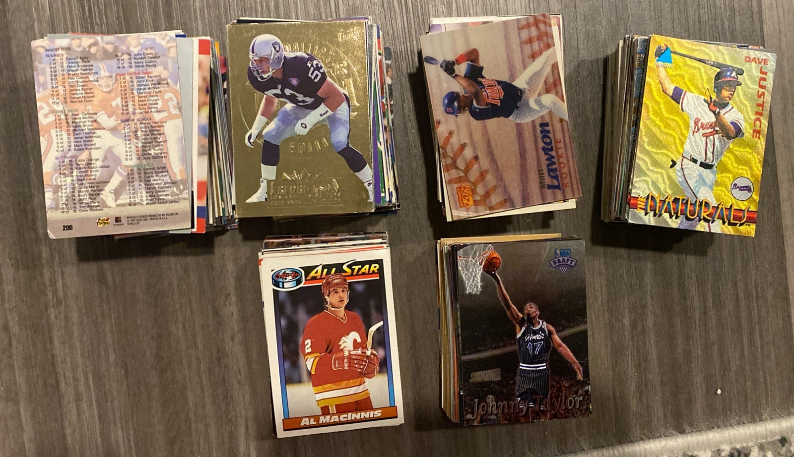 80s N 90s Mix of Sports Cards Baseball Football Basketball Hockey Over 400 Cards