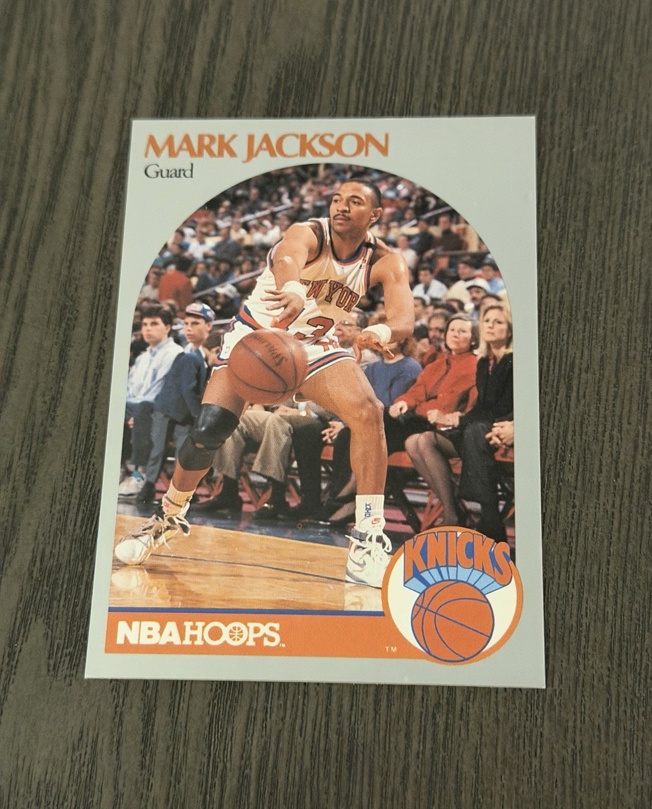 1990-91 NBA Hoops ( Menendez Brothers in Background ) #205 MARK JACKSON