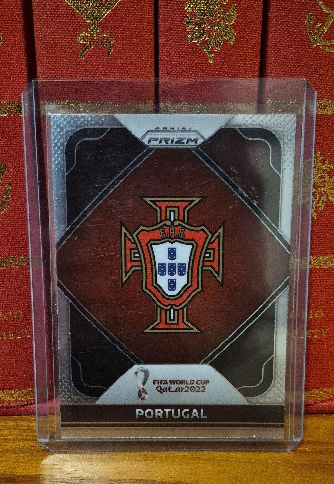 2022 Panini Prizm World Cup Qatar – Team Badges Portugal #20
