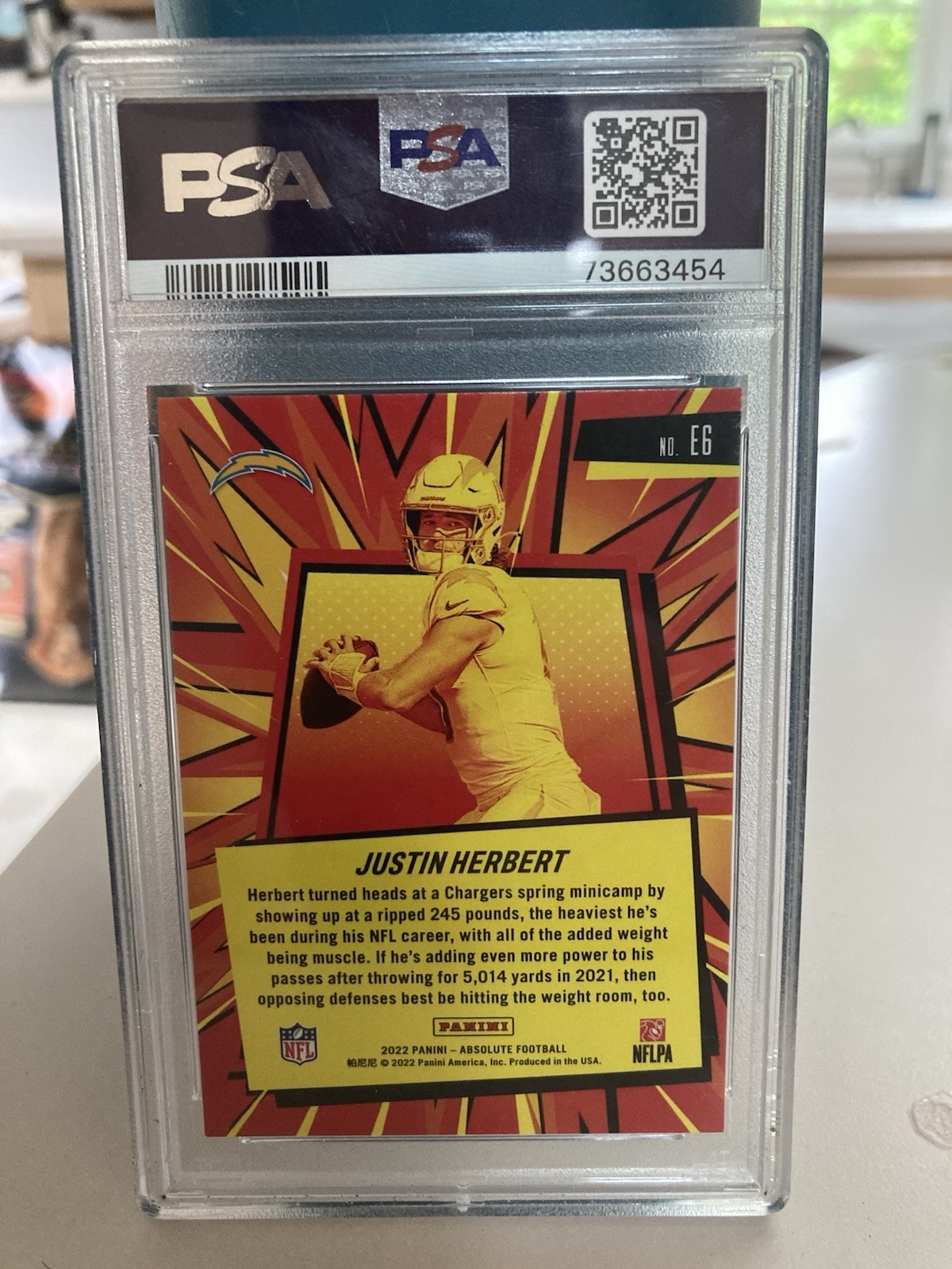 2022 Panini Absolute – Explosive Justin Herbert #E6