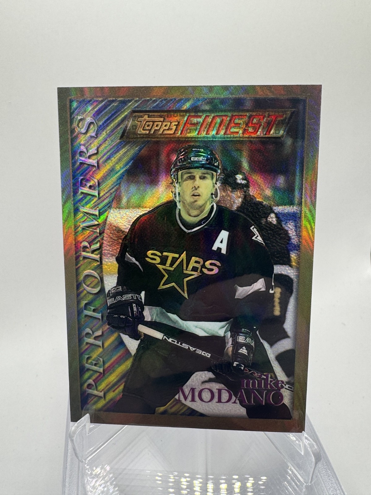 1995-96 Topps Finest – Mike Modano #128 Refractor