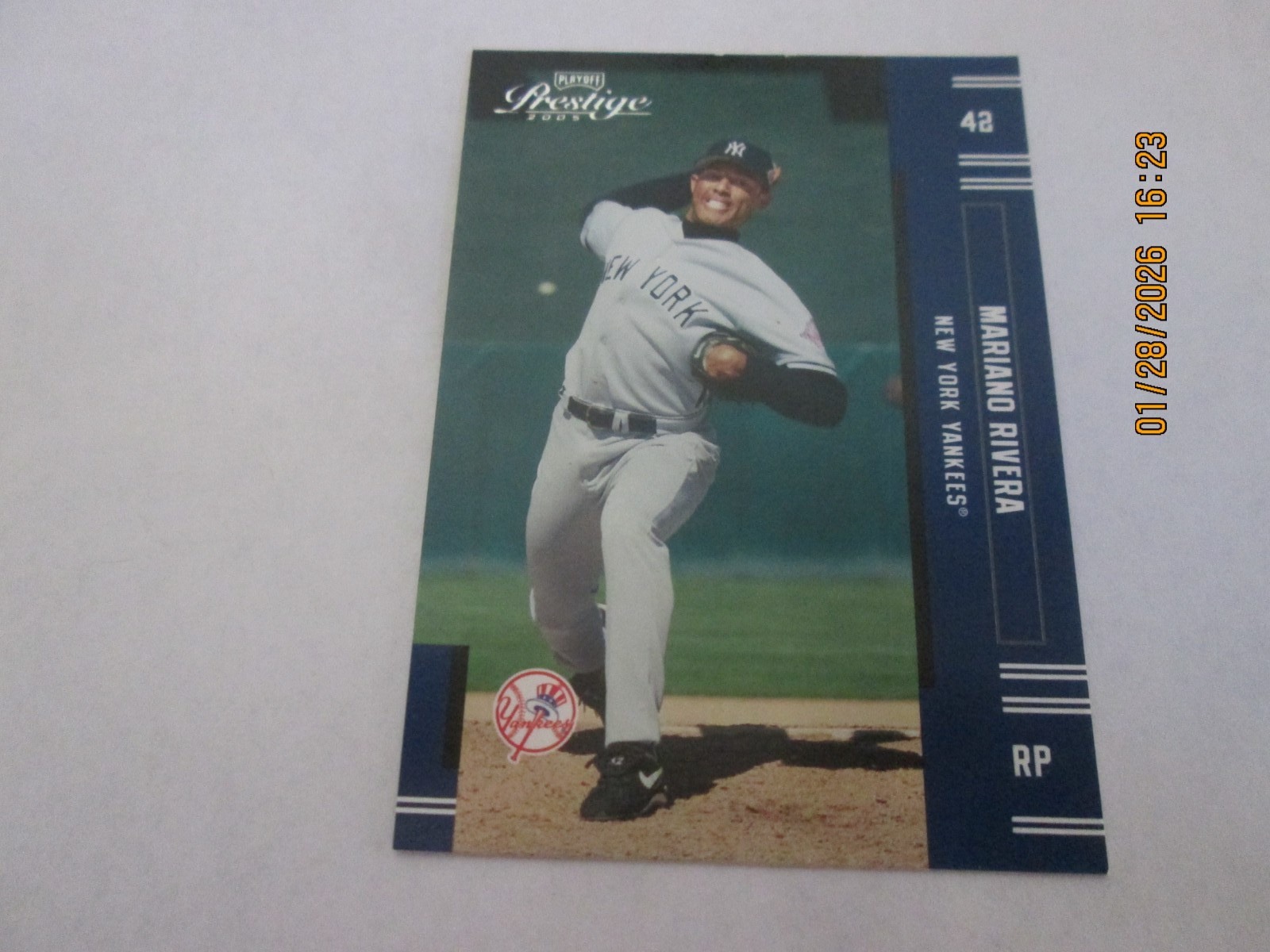 MARIANO RIVERA YANKEES 2005 PLAYOFF PRESTIGE BASEBALL CARD #42