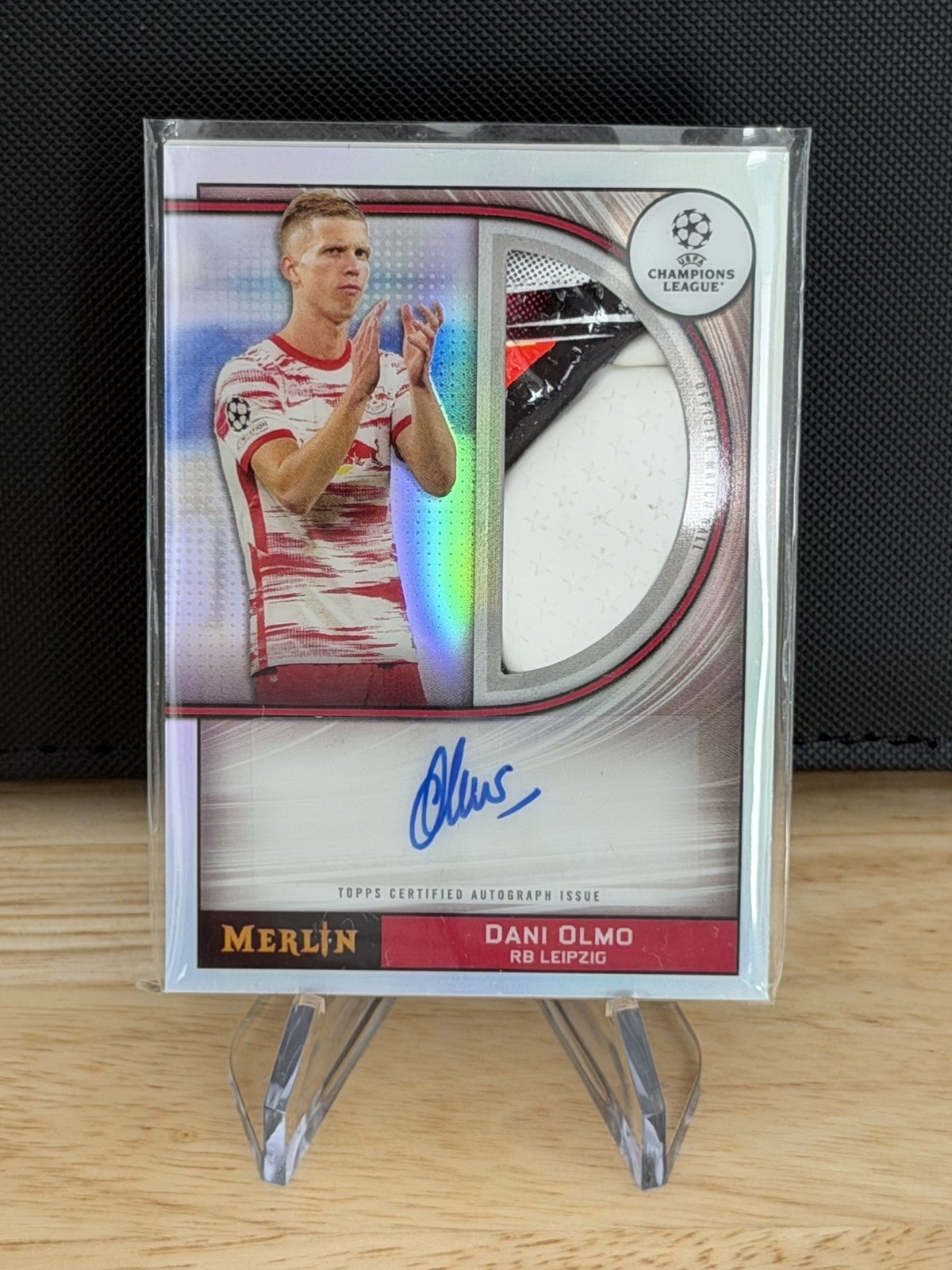 2021-22 Merlin Chrome UEFA Soccer Dani Olmo Match Ball Autograph Relic Card