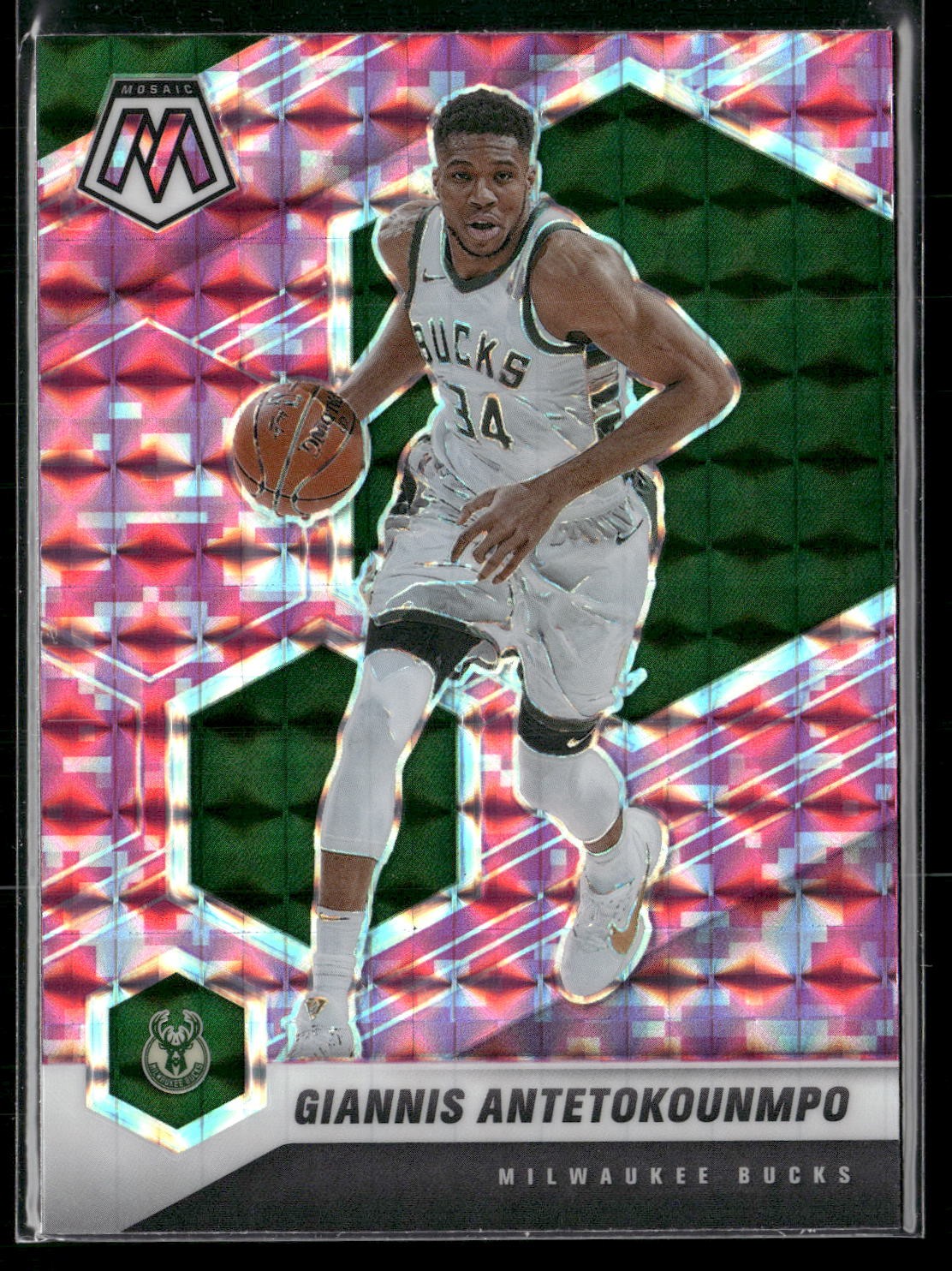 Giannis Antetokounmpo 2020-21 Panini Mosaic Mosaic Camo Pink #80 Milwaukee Bucks