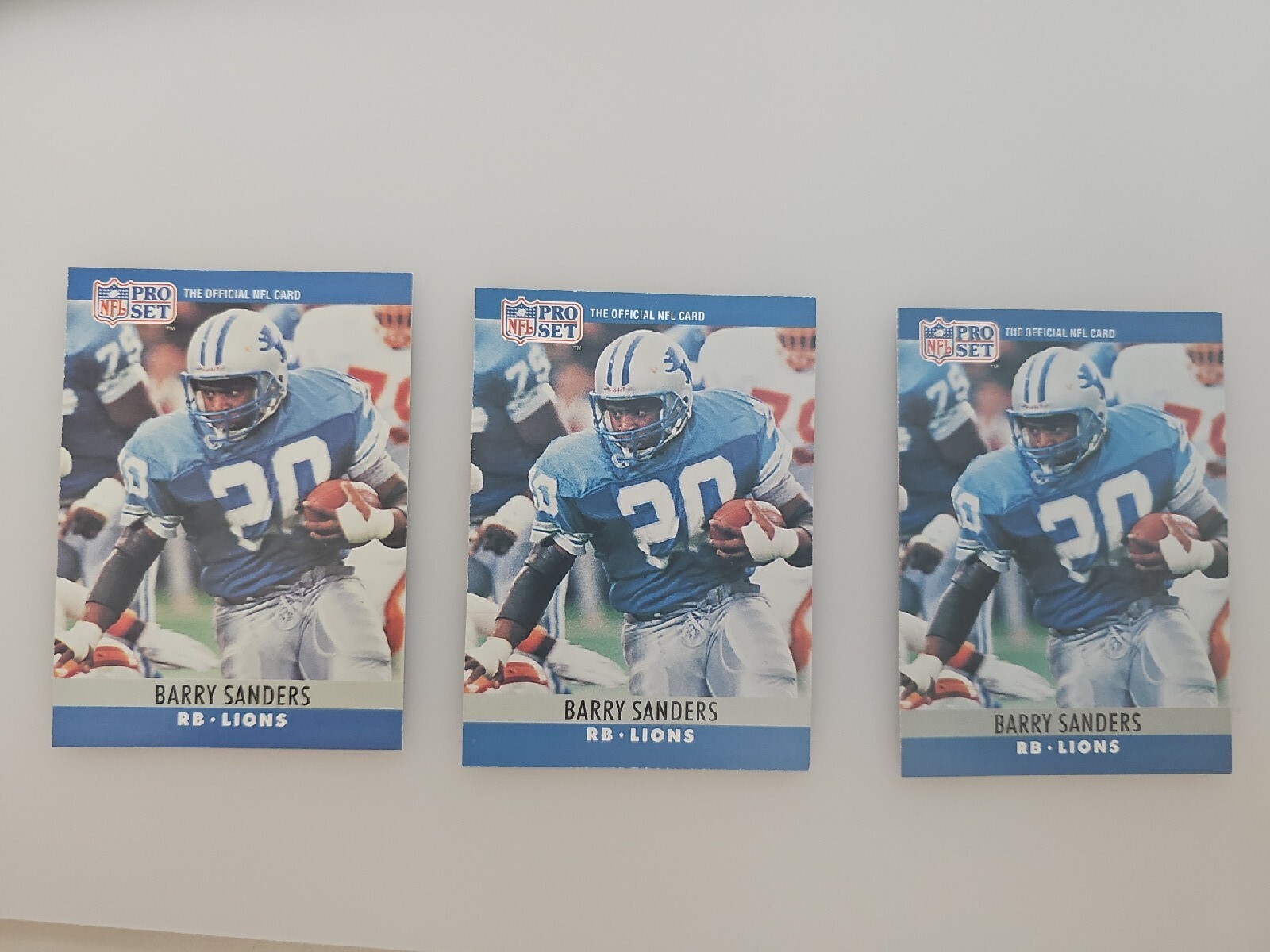 (3) 1990 Pro Set Barry Sanders #102 – Mint