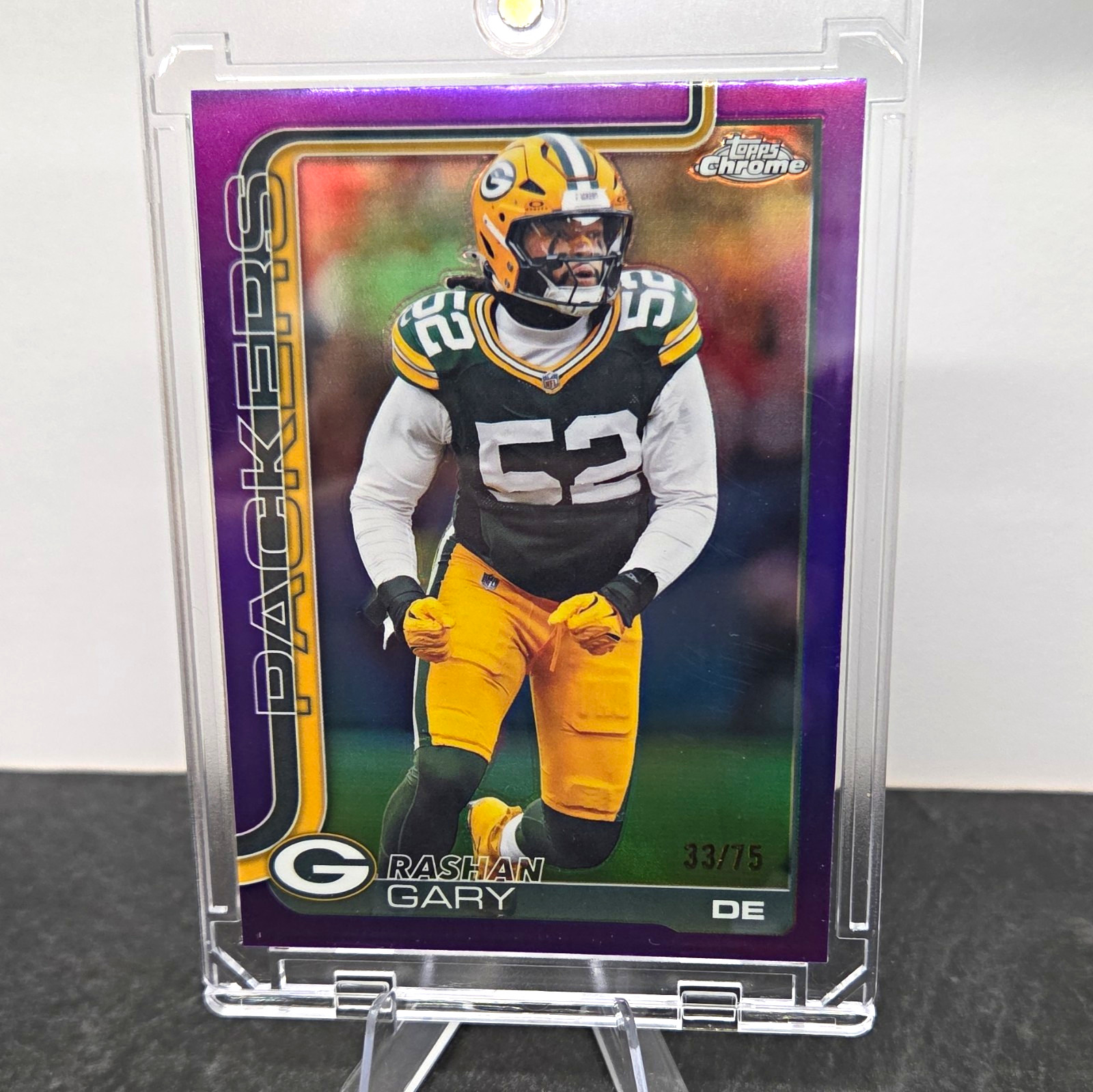 Topps Chrome 2025 Rashan Gary Green Bay Packers #111 Purple Parallel 33/75