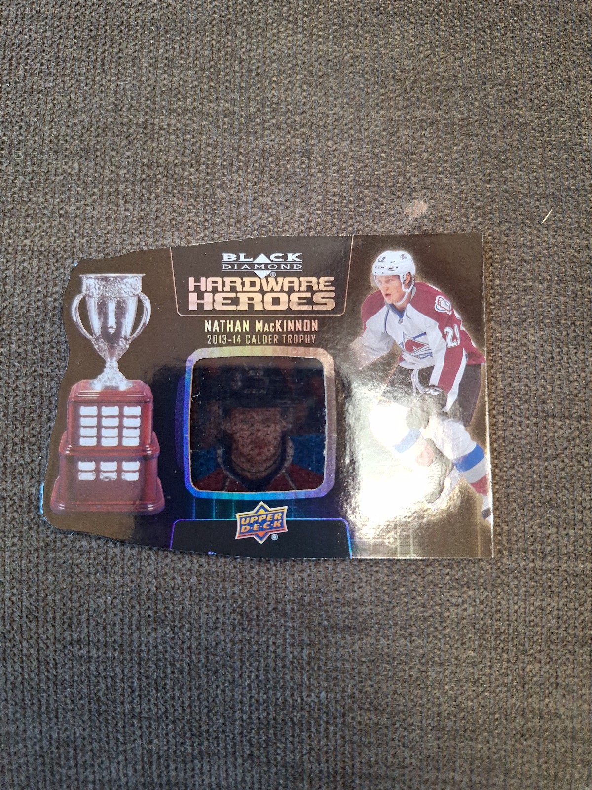 64/100 Hardware Heroes Nathan MacKinnon 2014 Black Diamond Upper Deck
