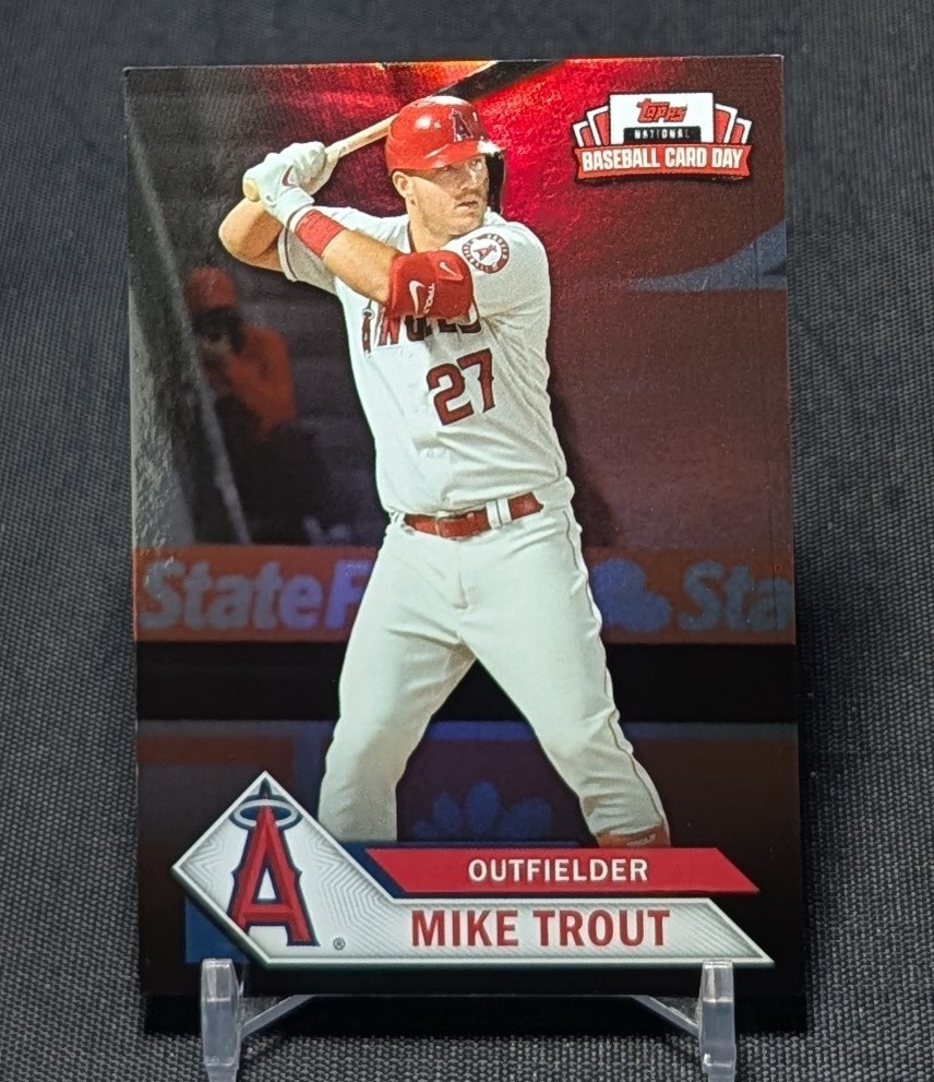 Mike Trout 2021 Topps National Baseball Card Day Foil #LAA-1 Angels B EXC