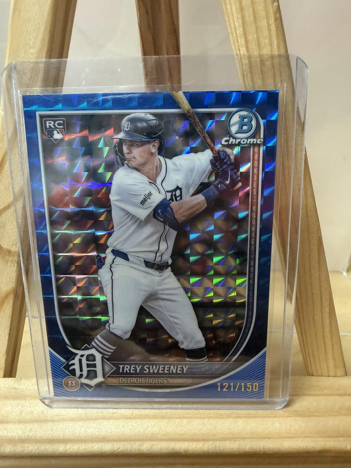 2025 Bowman Chrome #25 Trey Sweeney Blue Geometric #/150