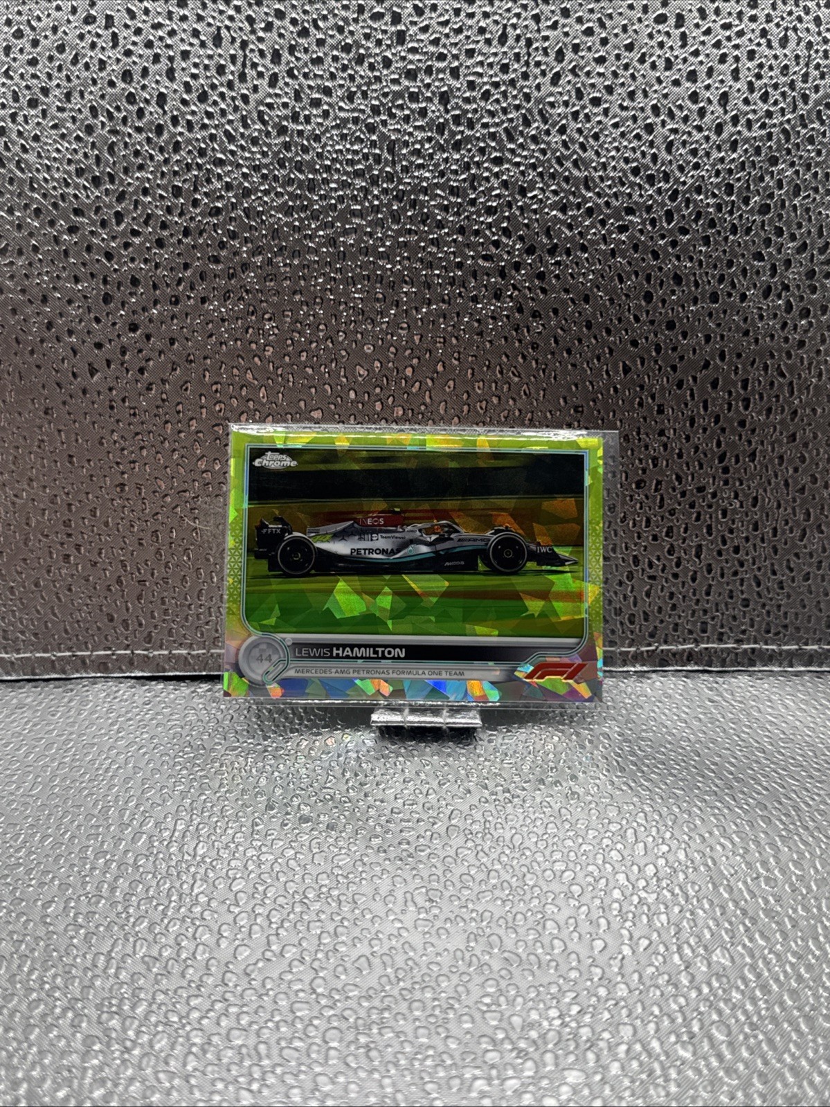 Lewis Hamilton 2022 Chrome Sapphire /199 #111