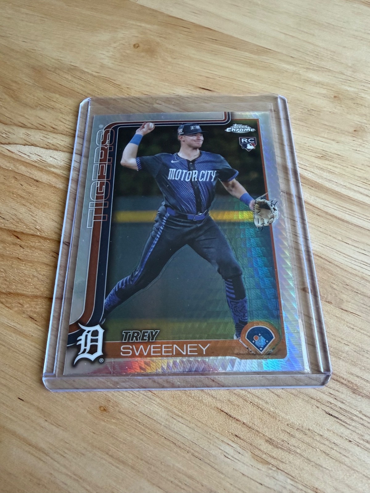 2025 Topps Chrome – Trey Sweeney #6 Prism Refractor (RC)