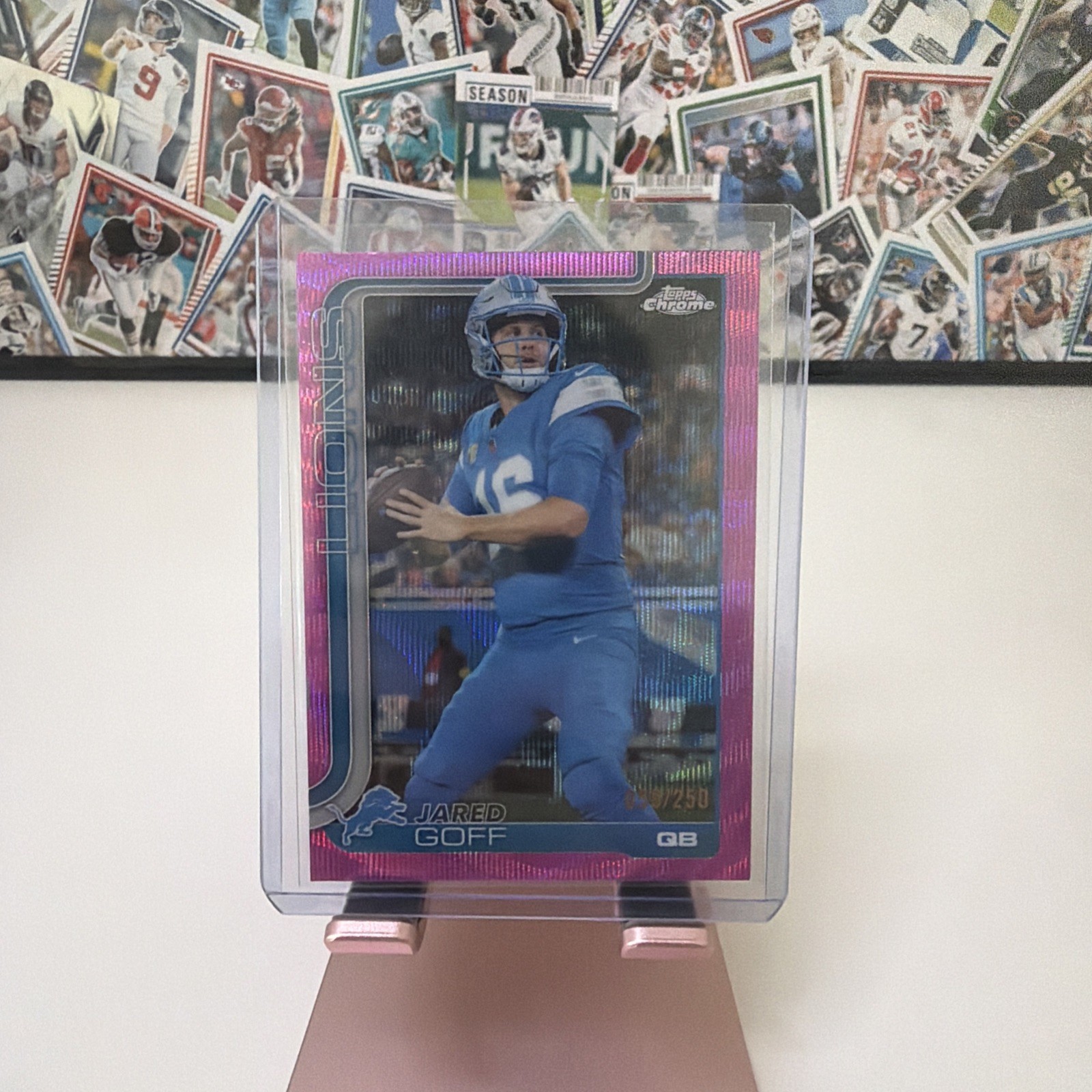 2025 Topps Chrome #102 Jared Goff Pink Wave Refractor /250 Detroit Lions