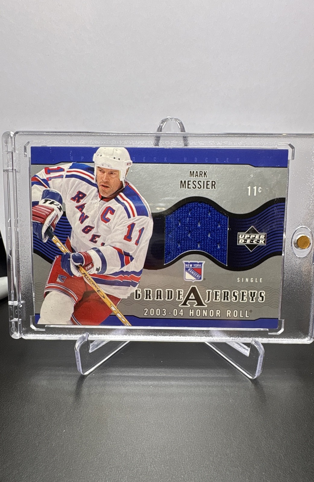 2003-04 Upper Deck Honor Roll – Grade a Jerseys Mark Messier #GA-MM (MEM)