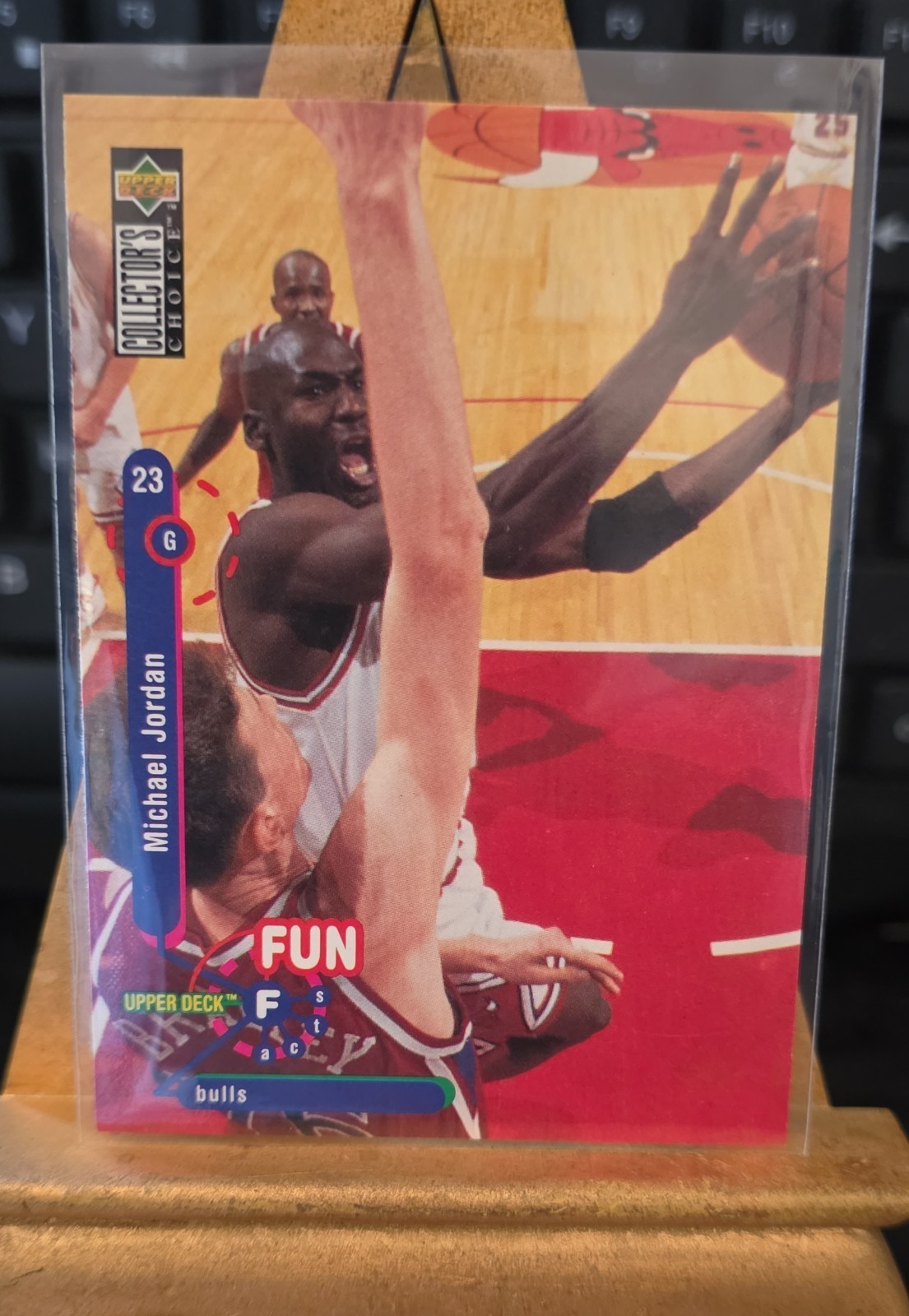 1995-96 Upper Deck Collector’s Choice – Fun Facts Michael Jordan #169