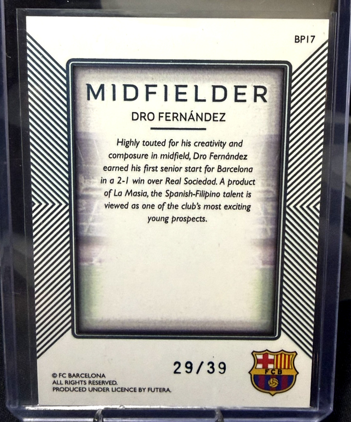 Dro Fernandez (NUMBERED) – Futera Platinum Barcelona Midfielder Refractor /39