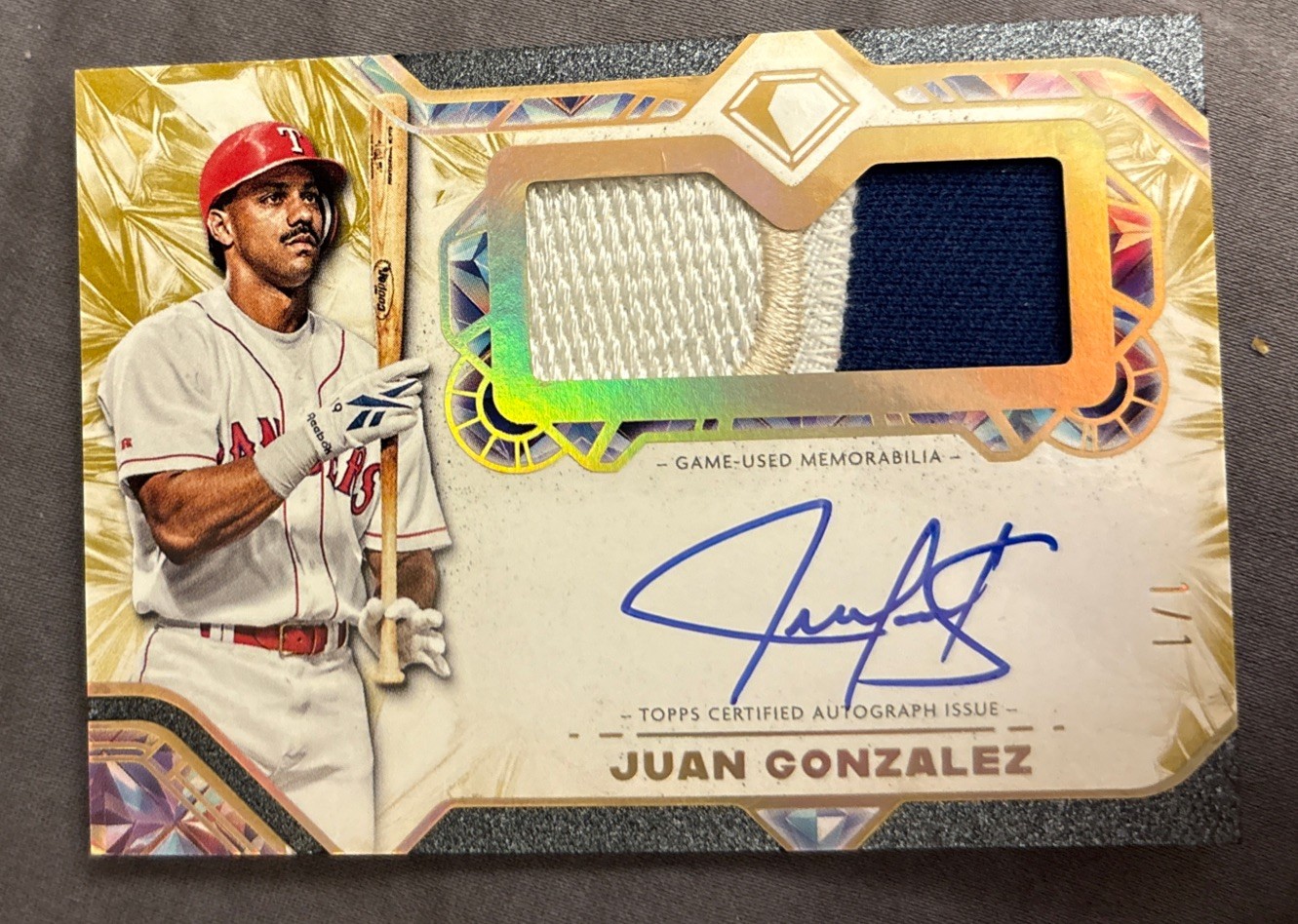 2025 Topps Diamond Icons Single Player Autographed Relics Juan González 1/1