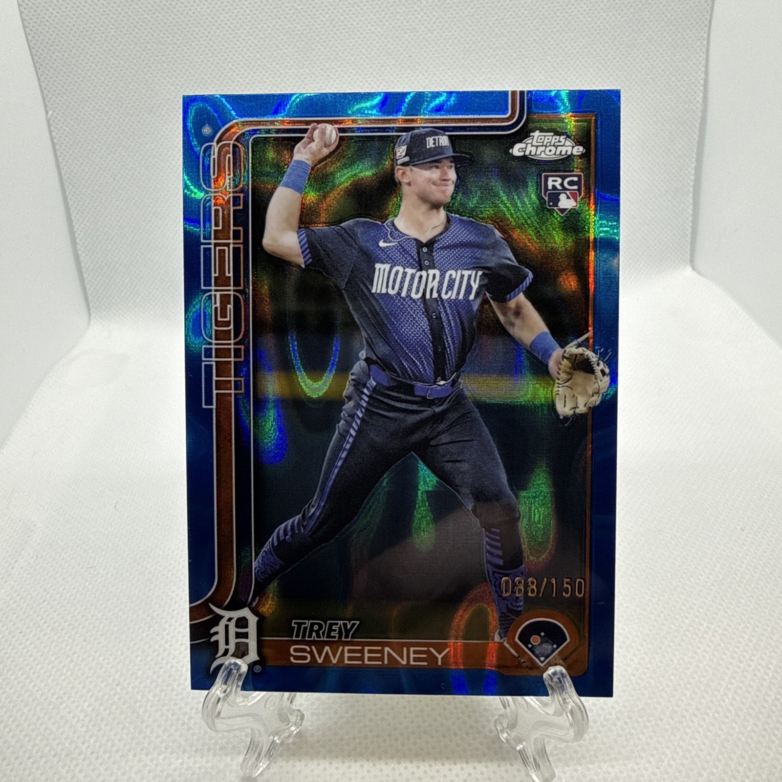 2025 Topps Chrome Logofractor Trey Sweeney Rookie RC Blue Refr #/150 6