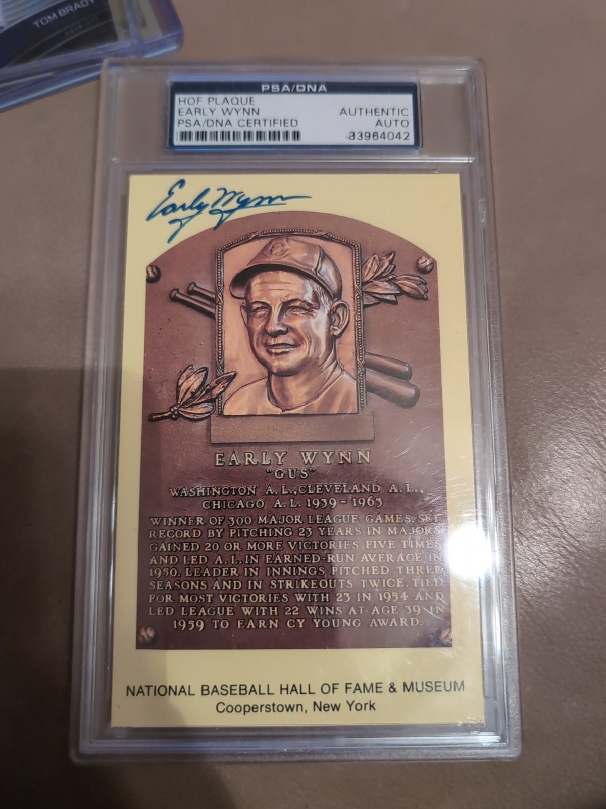 Early Wynn autographed Hall of Fame post card (Cleveland Indians) PSA/DNA