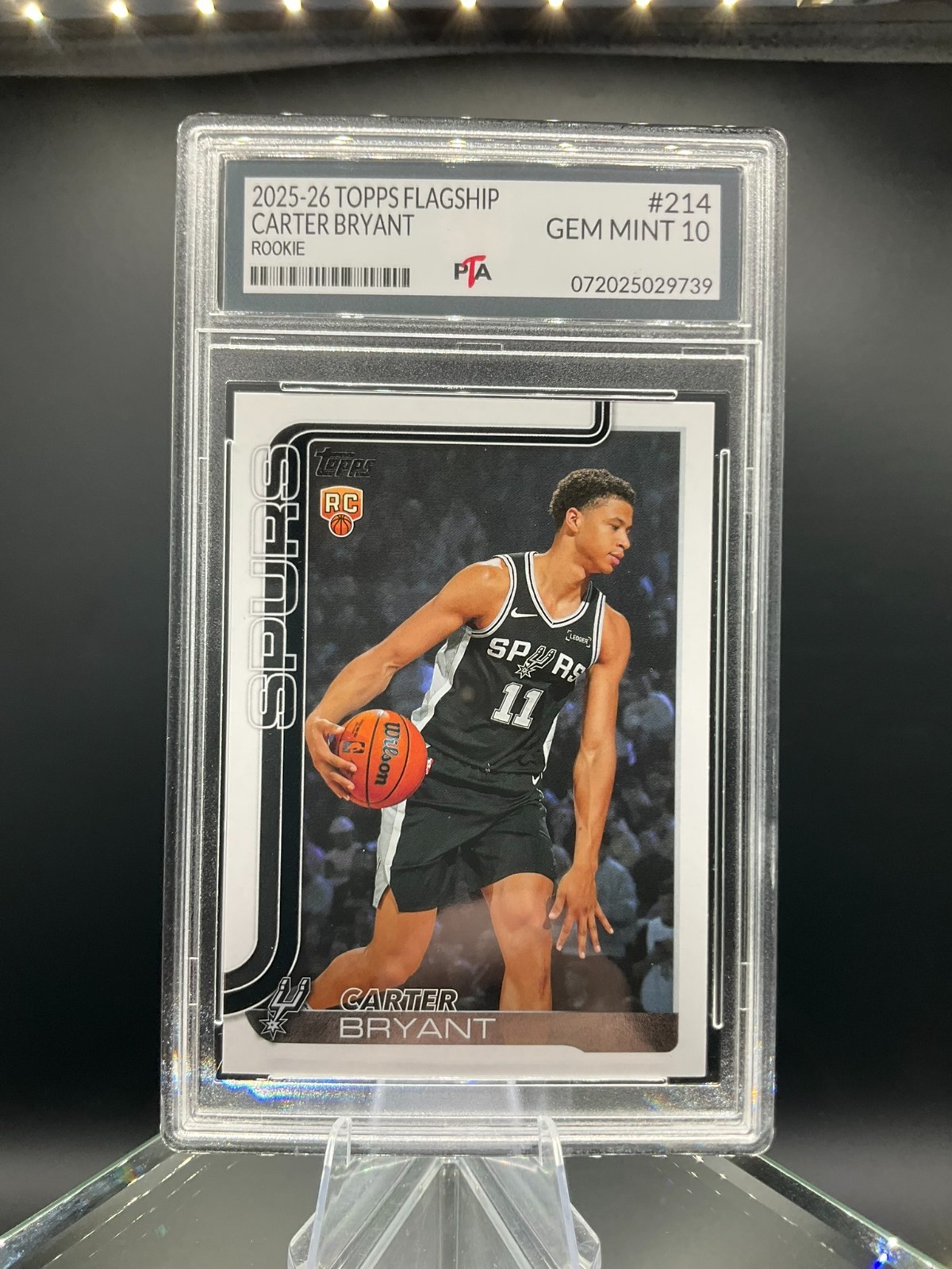 2025-26 Topps Flagship #214 Carter Bryant Rookie Card ~ GRADED GEM MINT PTA 10🔥