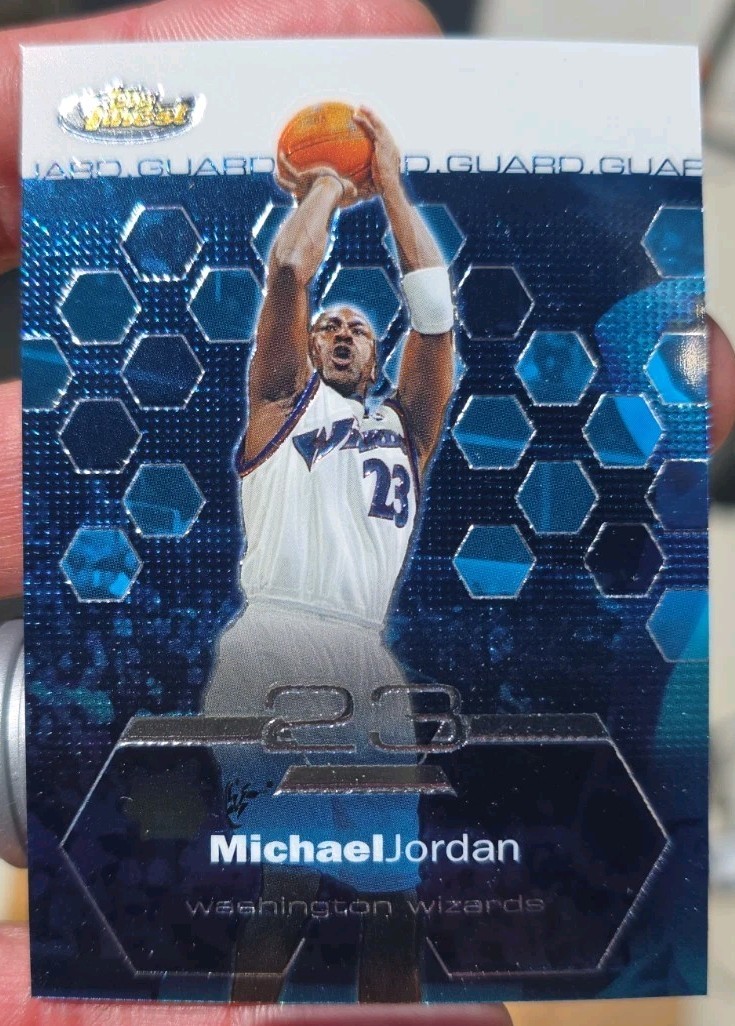 2002-03 Topps Finest Michael Jordan #100 – Bulls HOF