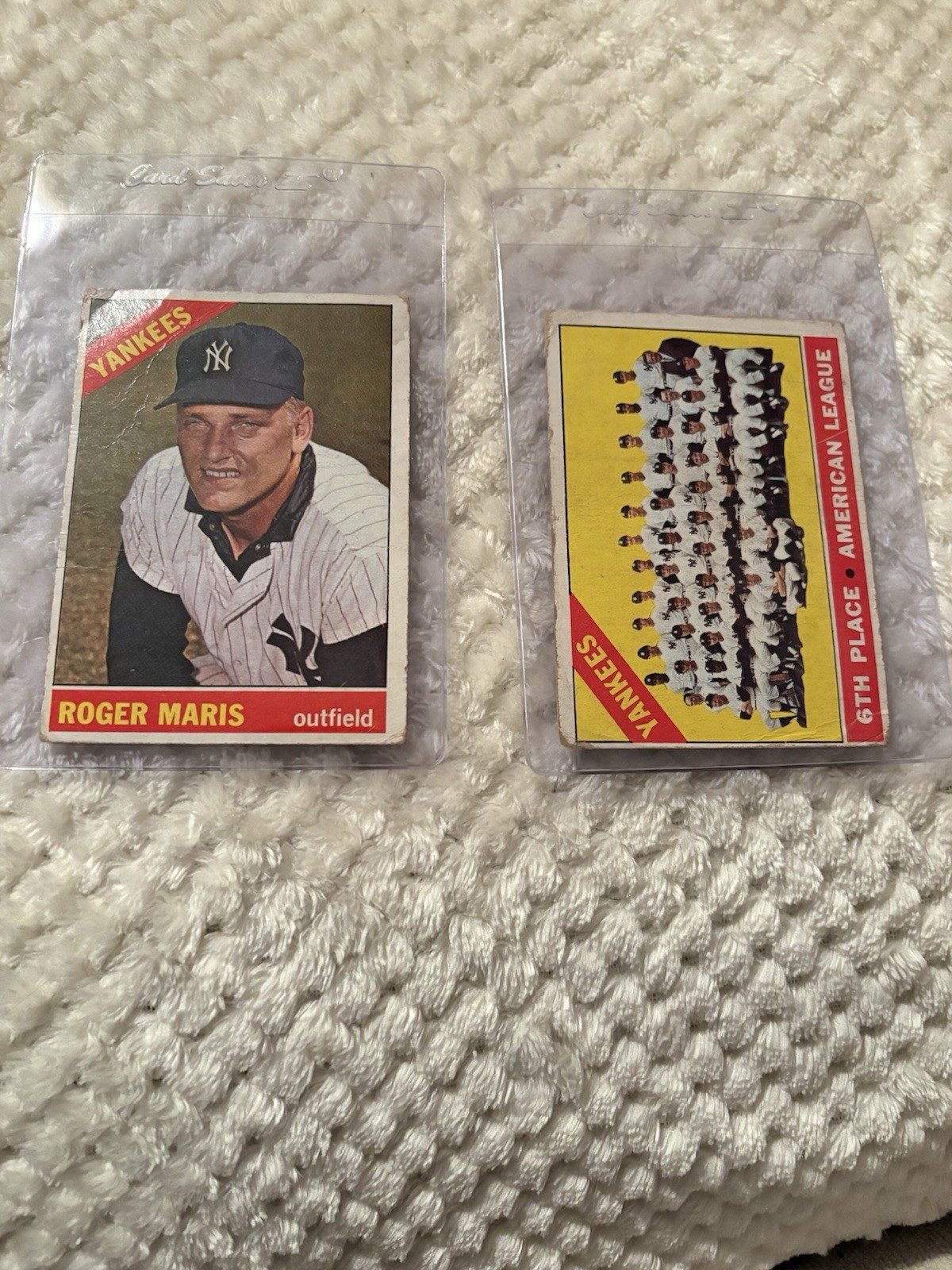 1966 Topps Roger Maris AND New York Yankees Team Card # 92,365 Baseball MLB VG