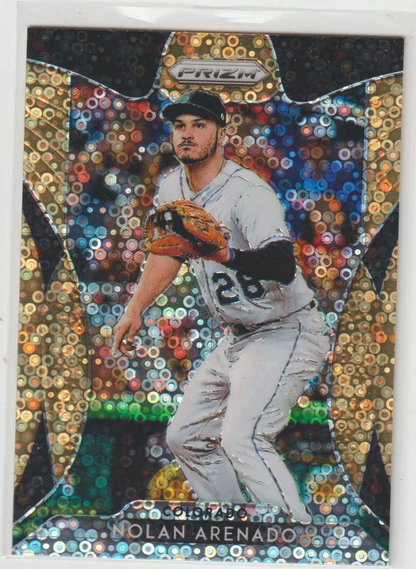 2019 Prizm Nolan Arenado Gold Donut Disco 032/150 Colorado Rockies #157 MLB SP