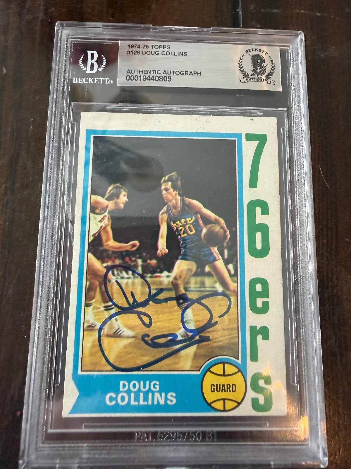 DOUG COLLINS 1974-75 TOPPS ROOKIE SIGNED AUTOGRAPHED CARD BECKETT AUTO BAS