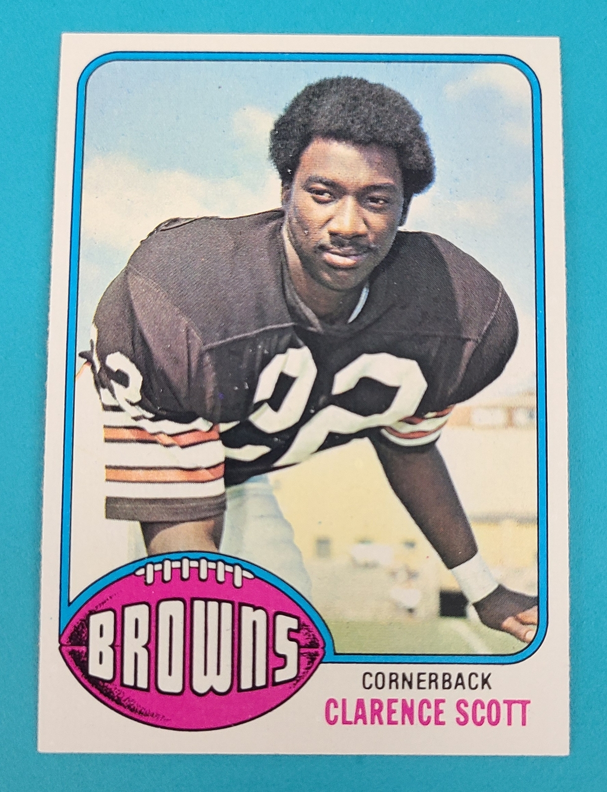 1976 Topps #107 Clarence Scott Cleveland Browns FOOTBALL Card 4C