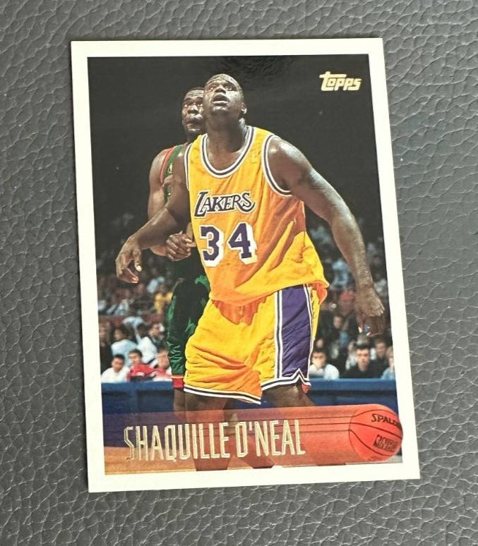 1996-97 Topps Shaquille O’ Neal #220 HOF Los Angeles Lakers