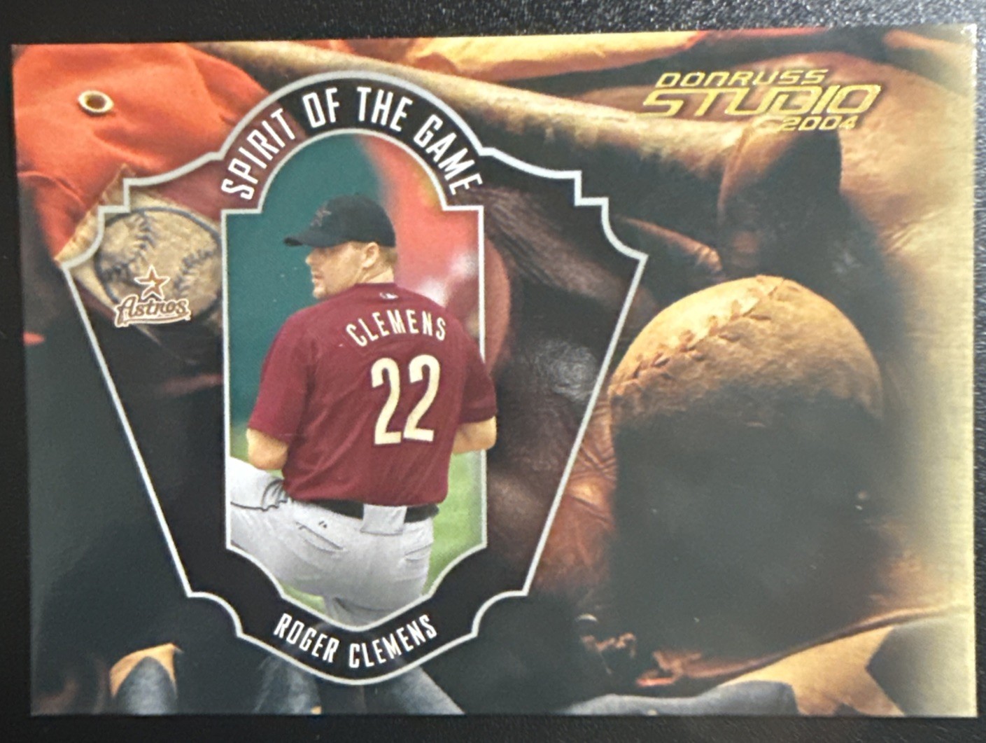2004 Donruss Studio – Spirit of the Game Roger Clemens #SOG-6 Gold /499