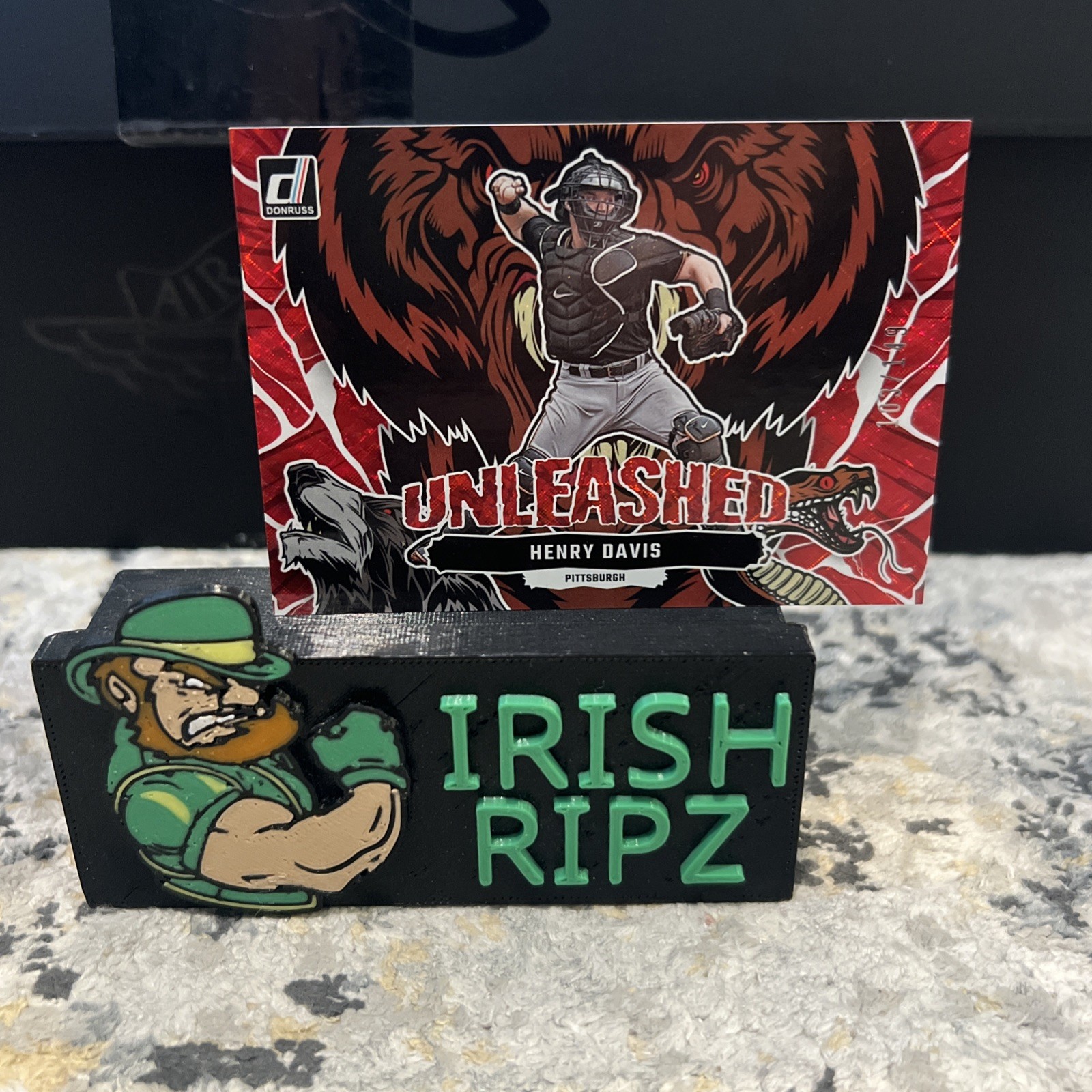 2023 Panini Donruss – Unleashed Henry Davis #U2 Red /149 (RC) – Pirates 🏴‍☠️ RC