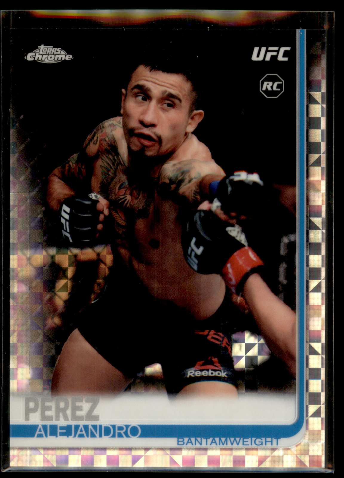 2019 Topps Chrome UFC MMA X-FRACTOR Parallel #42 Alejandro Perez RC 1/Box