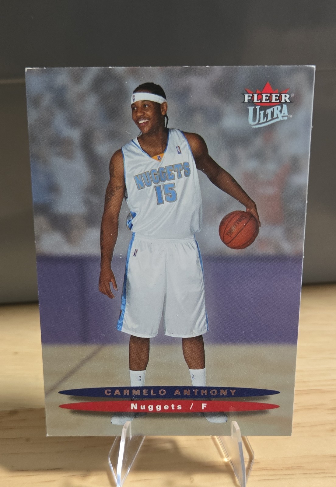 2003-04 Fleer Ultra Hummer H2 – Carmelo Anthony #173 Dark Background (RC)