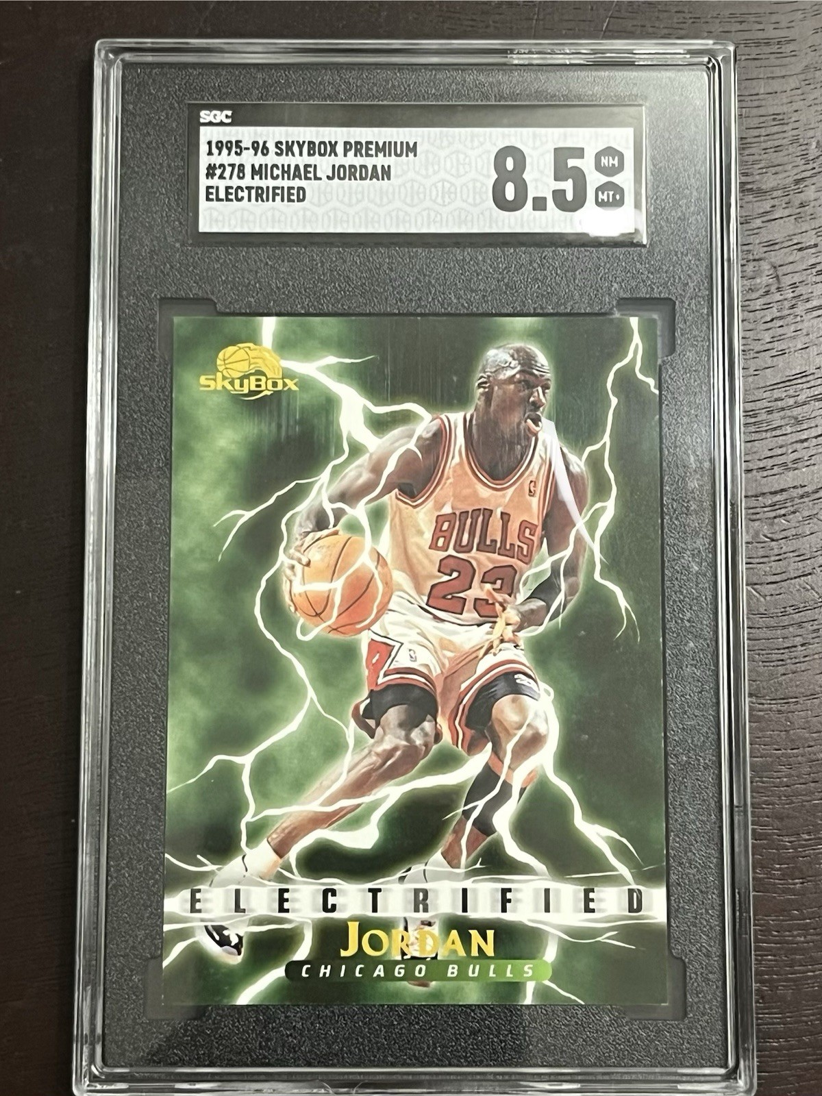 1995-96 Skybox Premium Michael Jordan #278 Electrified – SGC 8.5 NM MT+