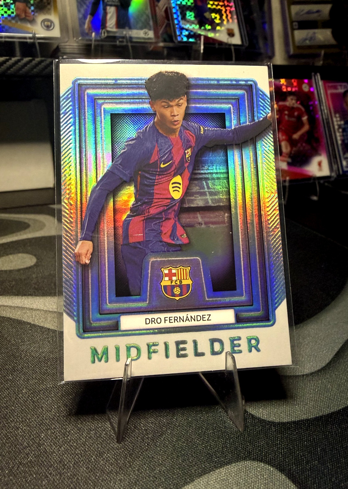Dro Fernandez (NUMBERED) – Futera Platinum Barcelona Midfielder Refractor /39