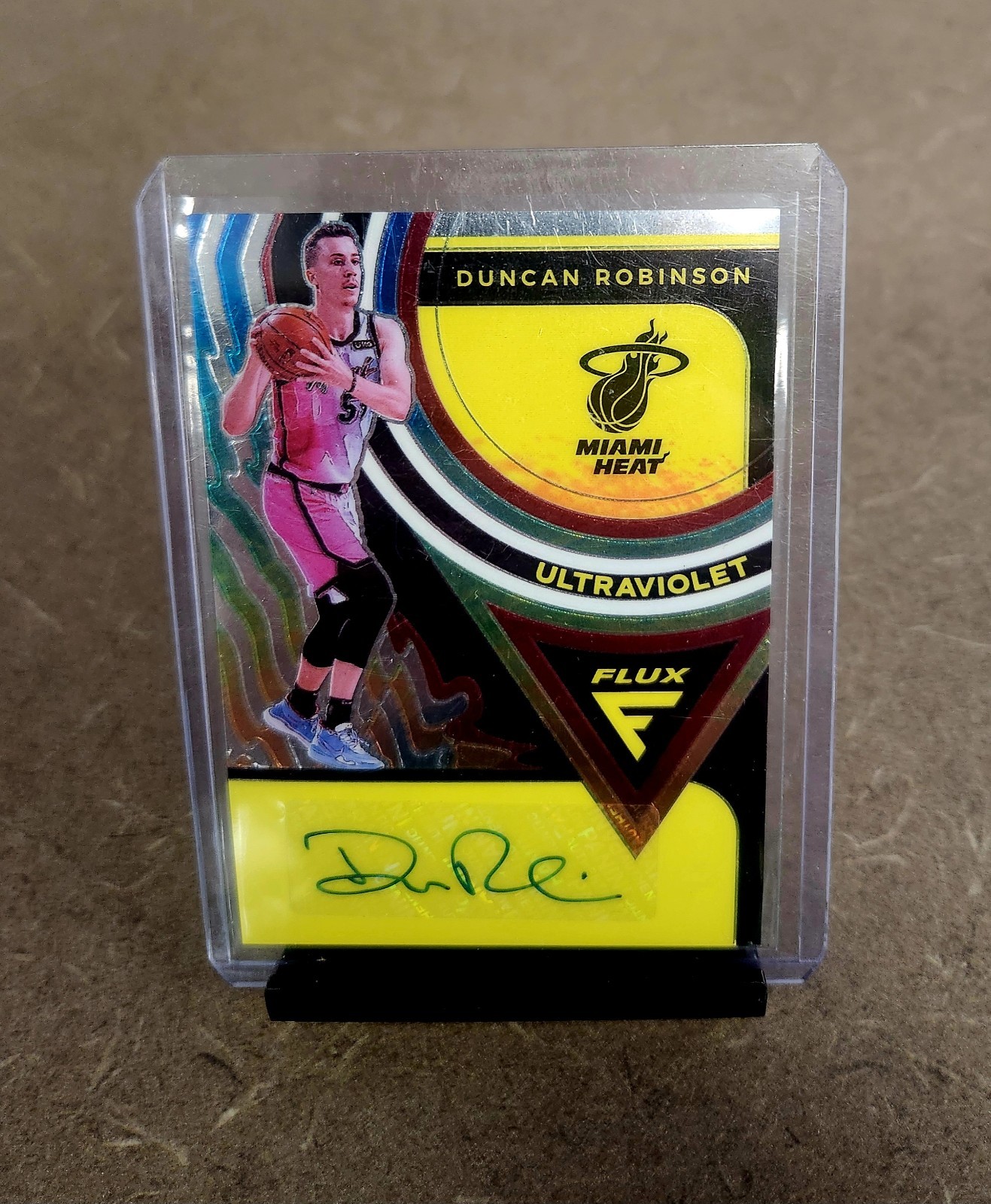 2020-21 Panini Flux – Ultraviolet Signatures Duncan Robinson #UV-DRO (AU)