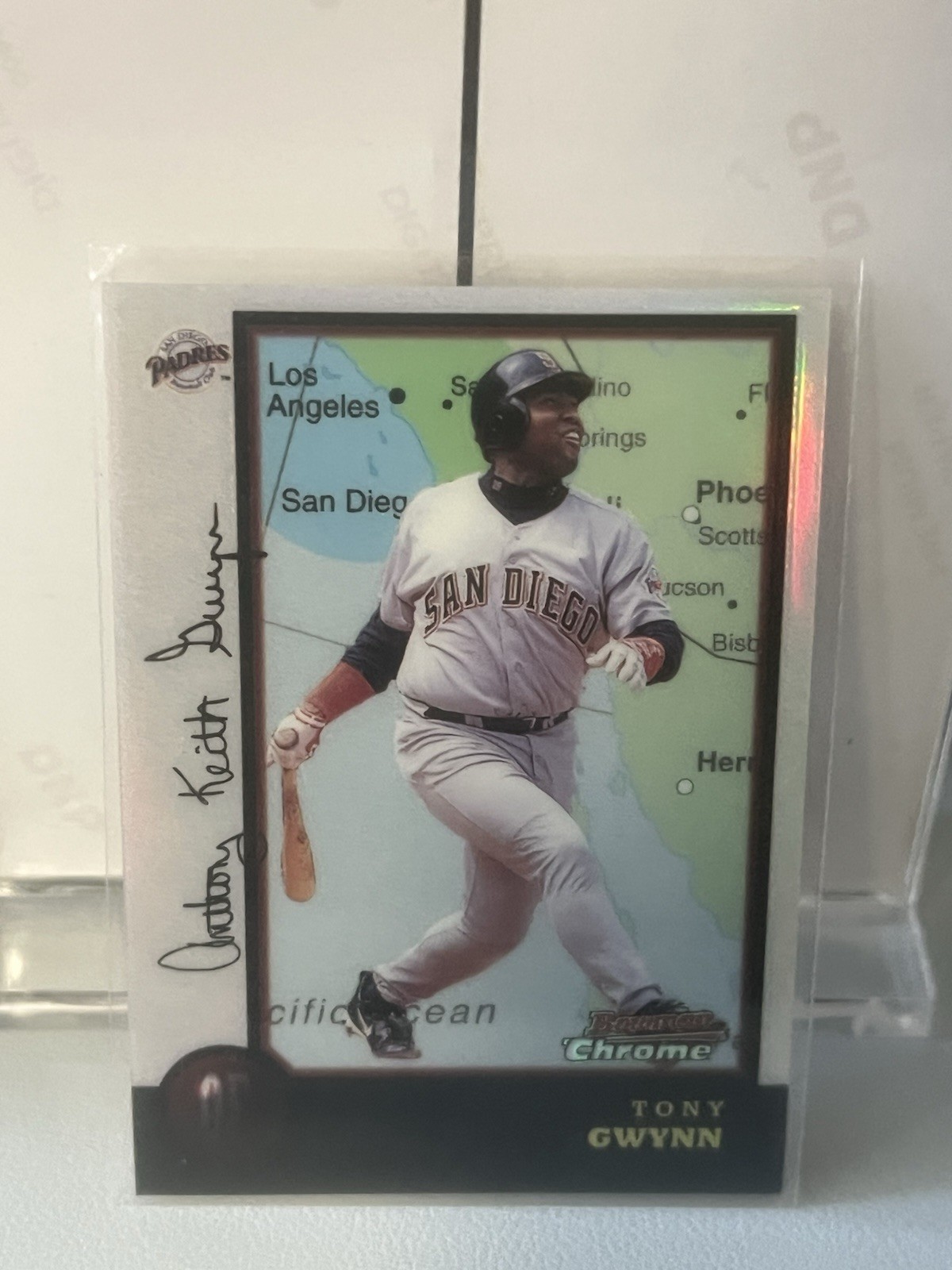 1998 Bowman Chrome REFRACTOR #22 Tony Gwynn Padres HOF RARE ICONIC PARALLEL