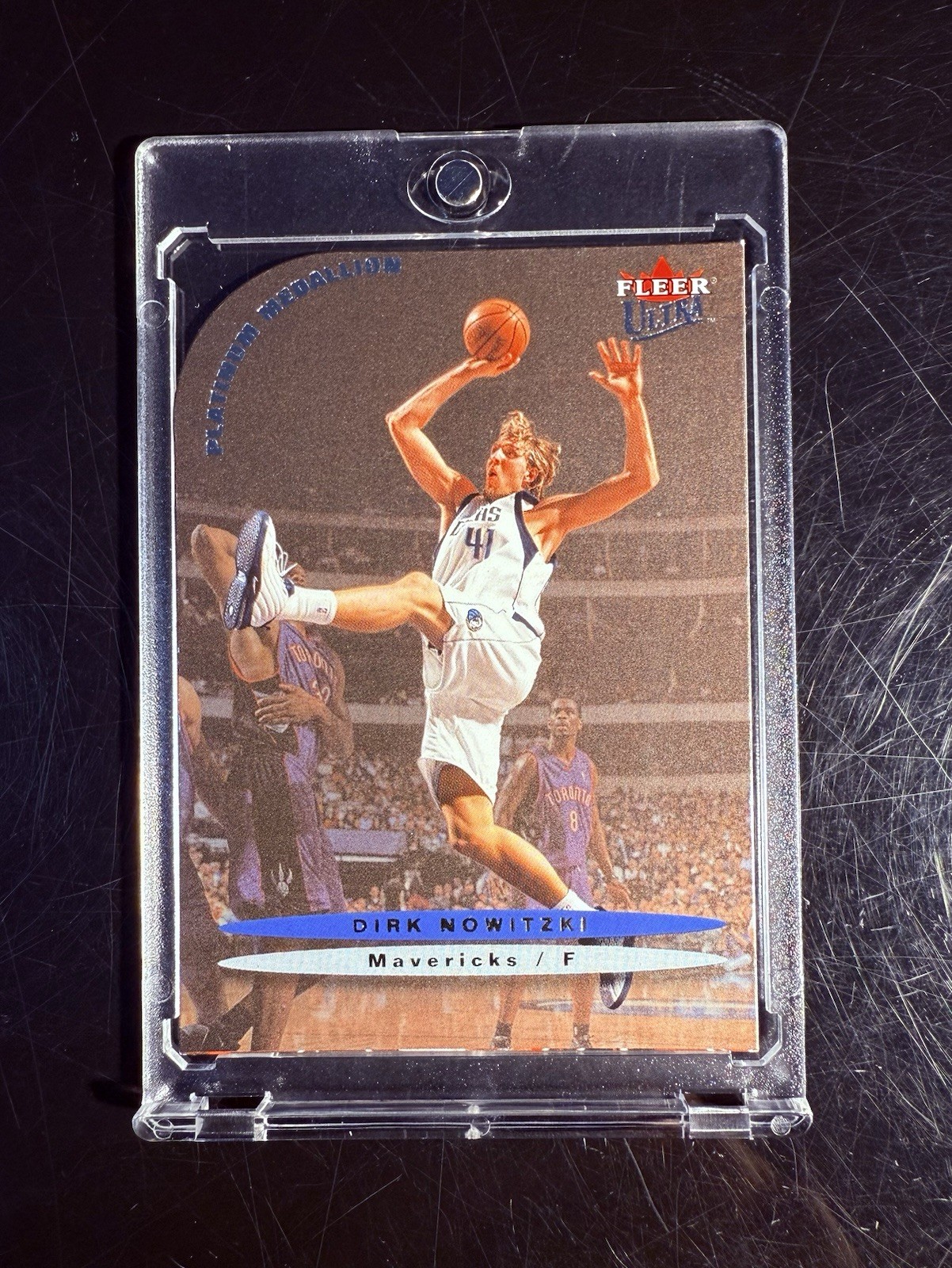 2003’ Fleer Ultra Dirk Nowitzki Platinum Medallion Die Cut! SSP /100! HOF Hot
