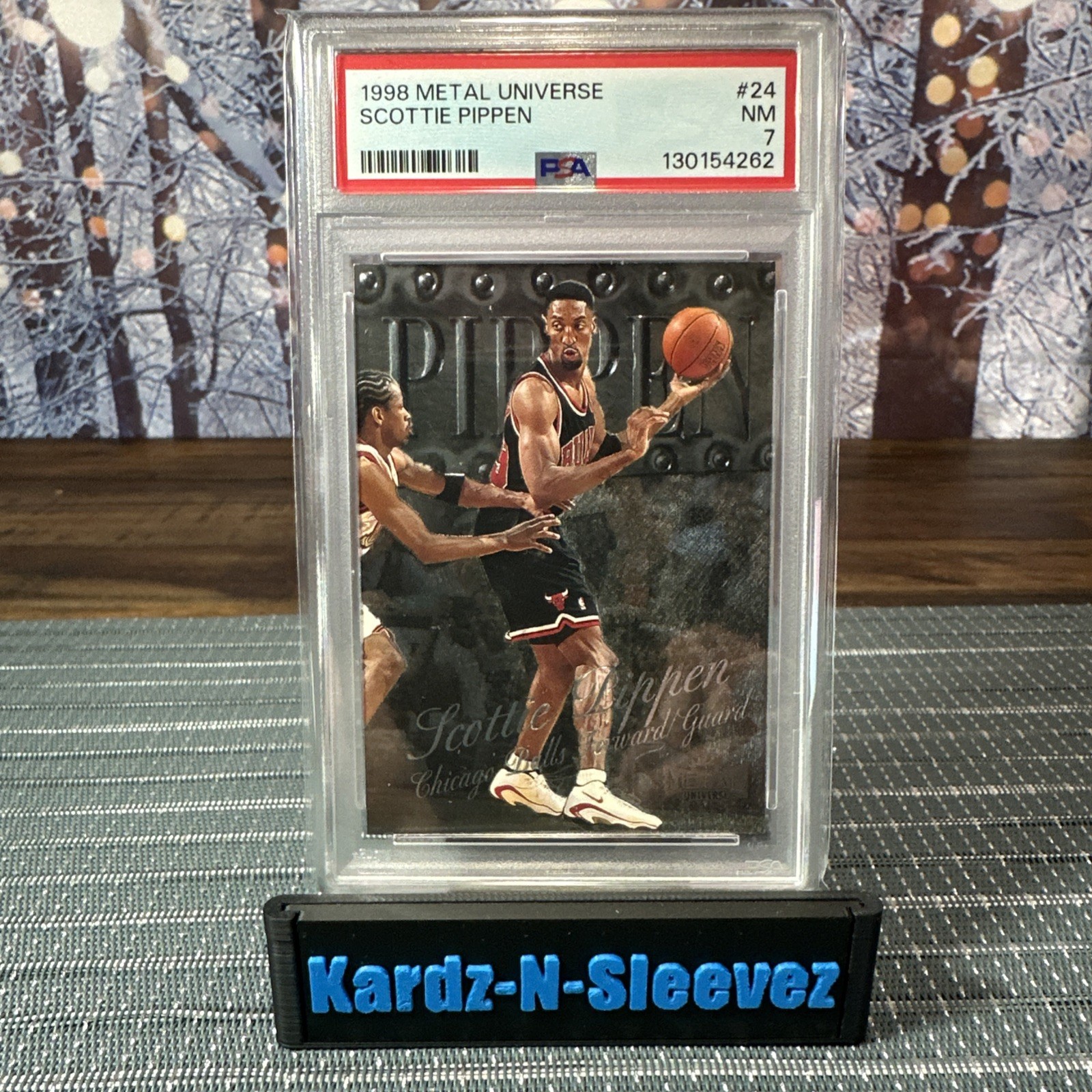 1998-99 Metal Universe – Scottie Pippen #24 PSA-7 NM Chicago Bulls