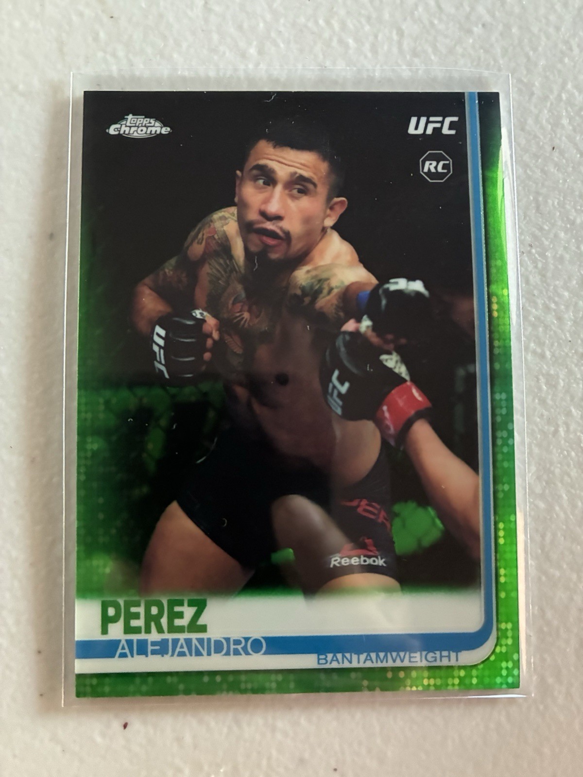 2019 TOPPS UFC CHROME ALEJANDRO PEREZ RC #42 GREEN REFRACTOR SP /99