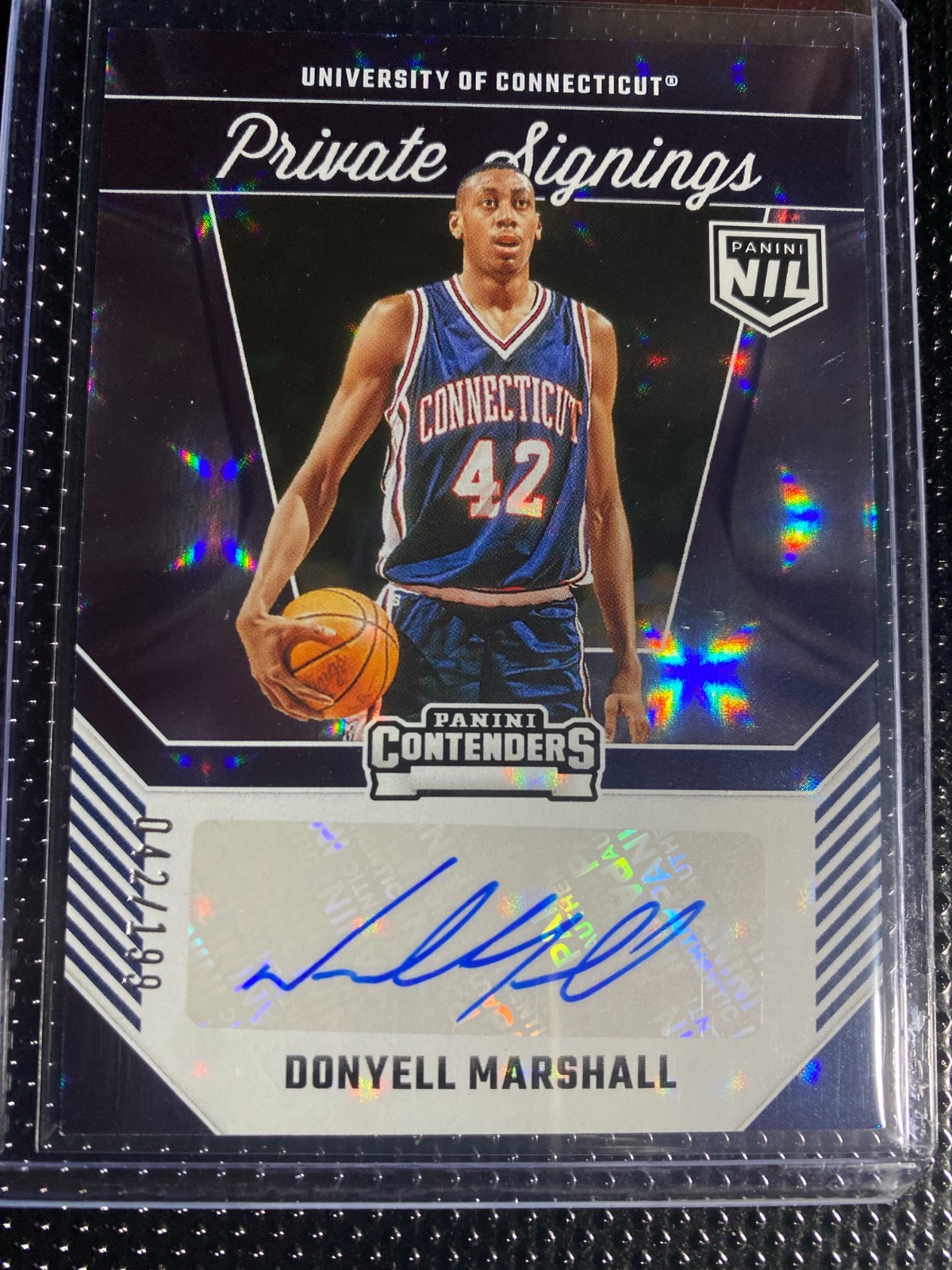 DONYELL MARSHALL 2024-25 Panini Private Signings HOLO Sparkles AUTO UConn /199