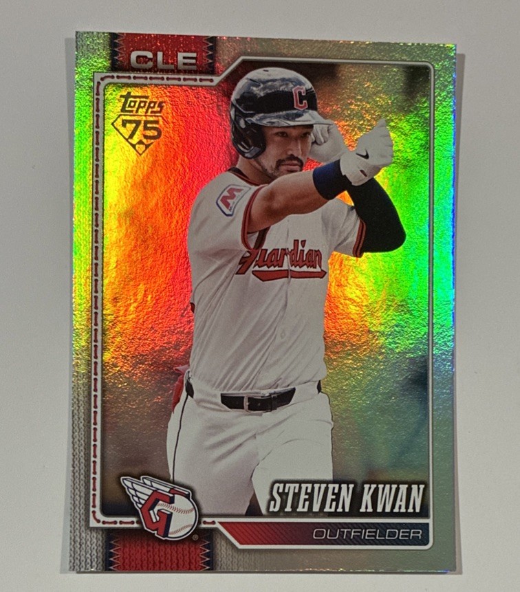2026 Topps Series 2 – Steven Kwan Rainbow Foil #675 Guardians